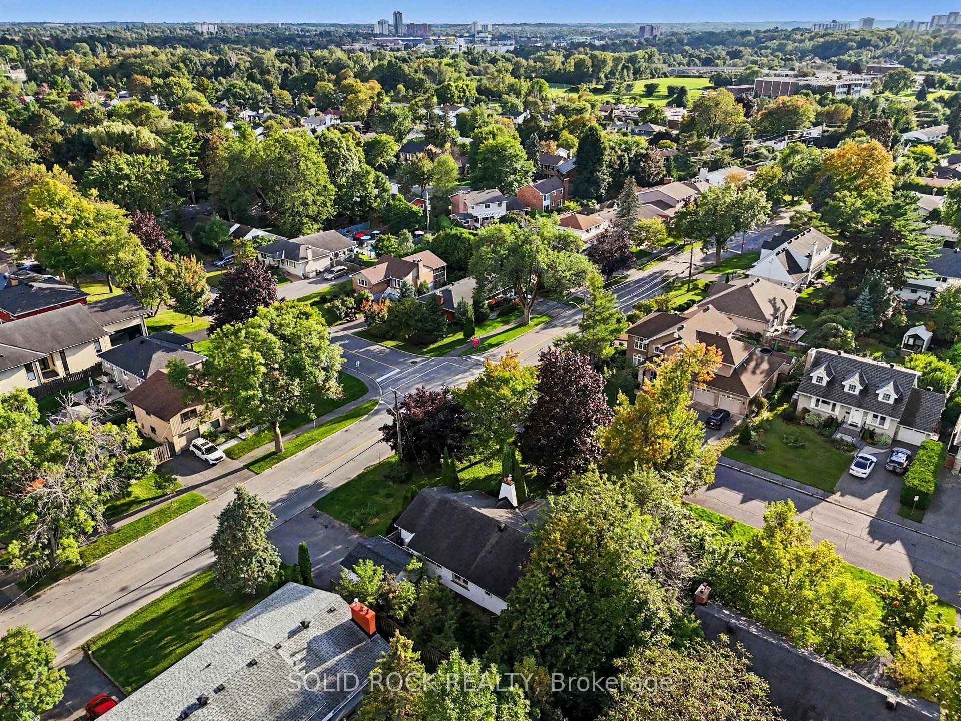 Photo 27 of 889 Mountainview Avenue, Ottawa, Whitehaven — HOMEH