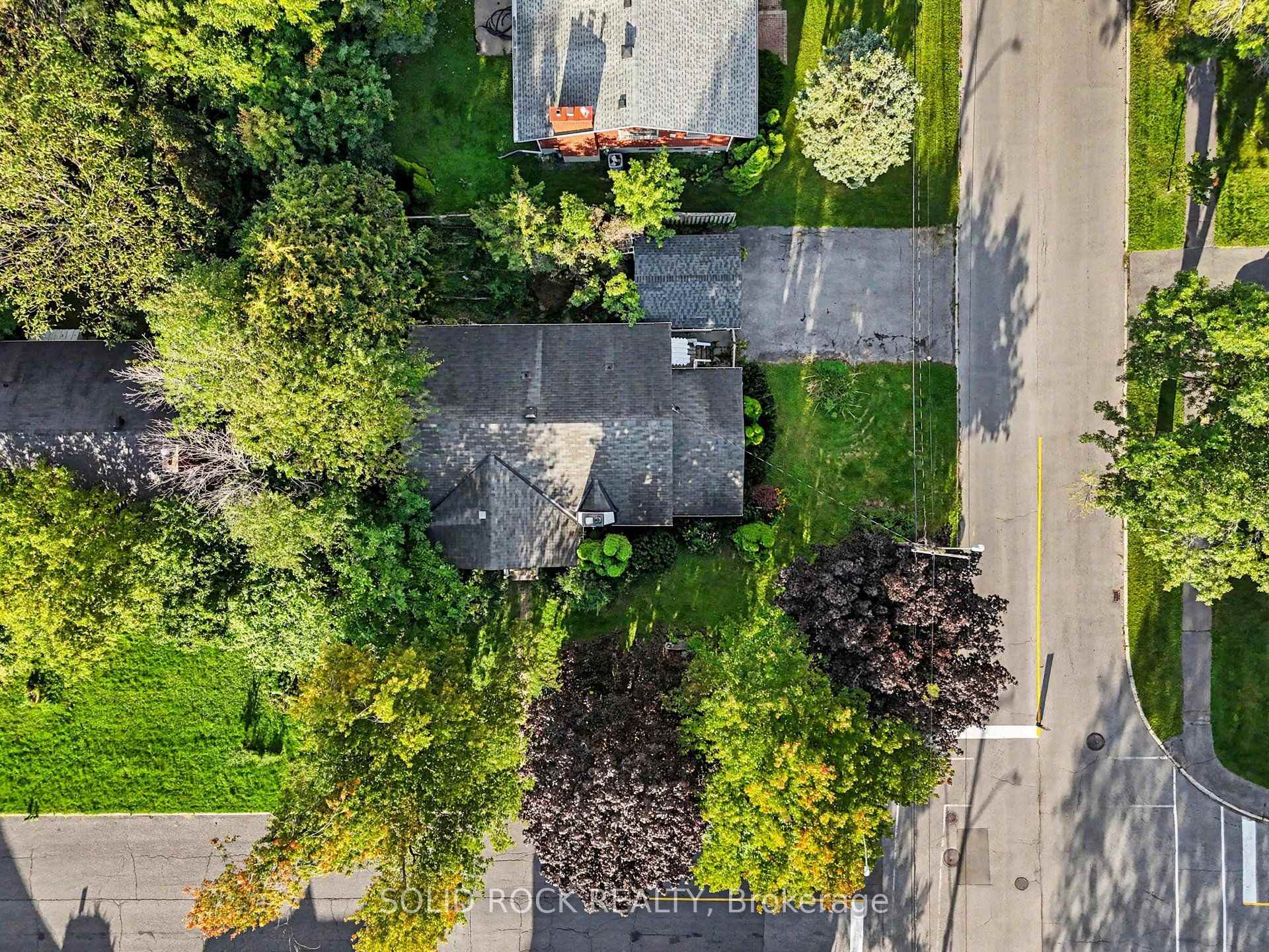 Photo 34 of 889 Mountainview Avenue, Ottawa, Whitehaven — HOMEH