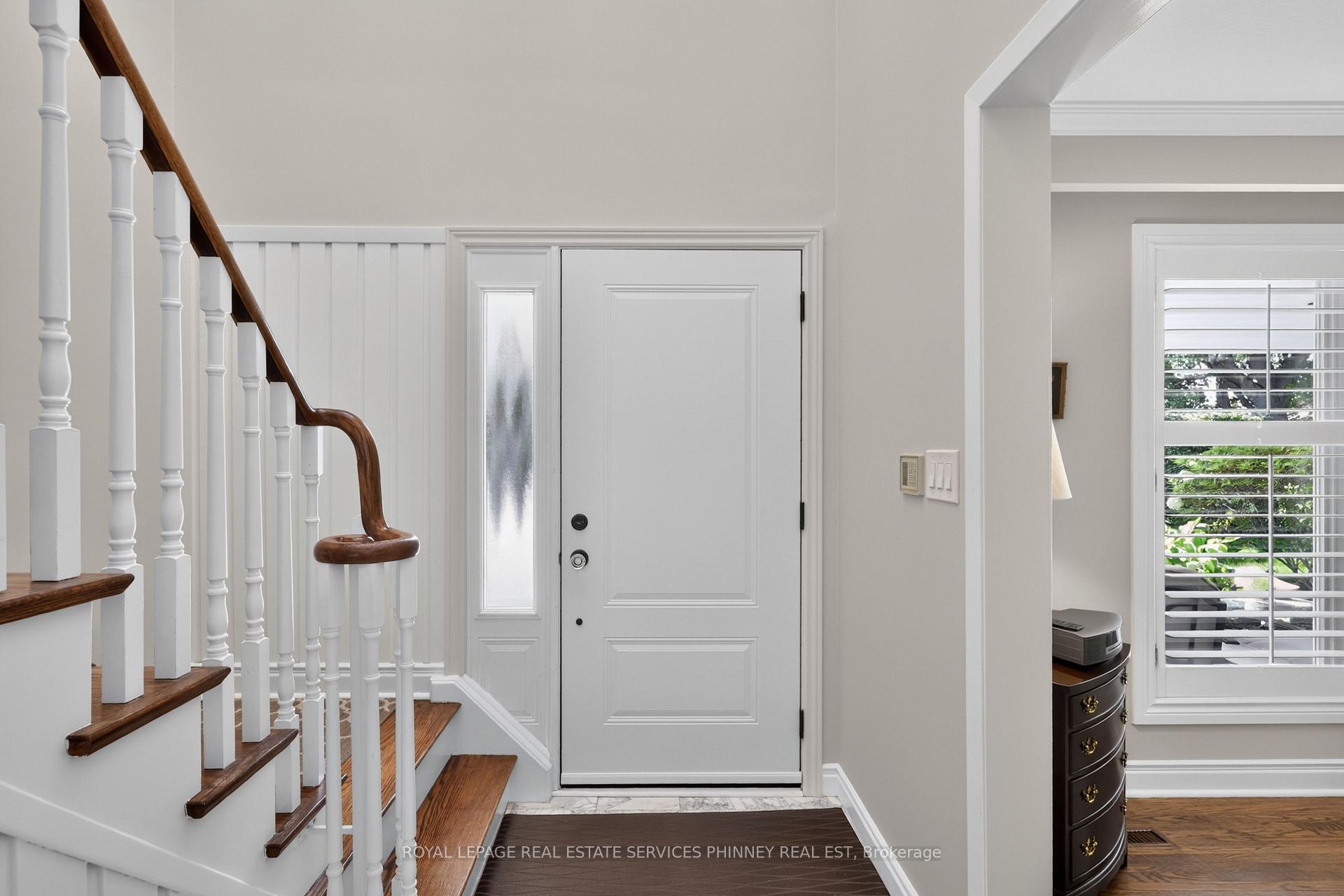 Photo 4 of 3708 Beechollow Crescent, Mississauga, Applewood — HOMEH