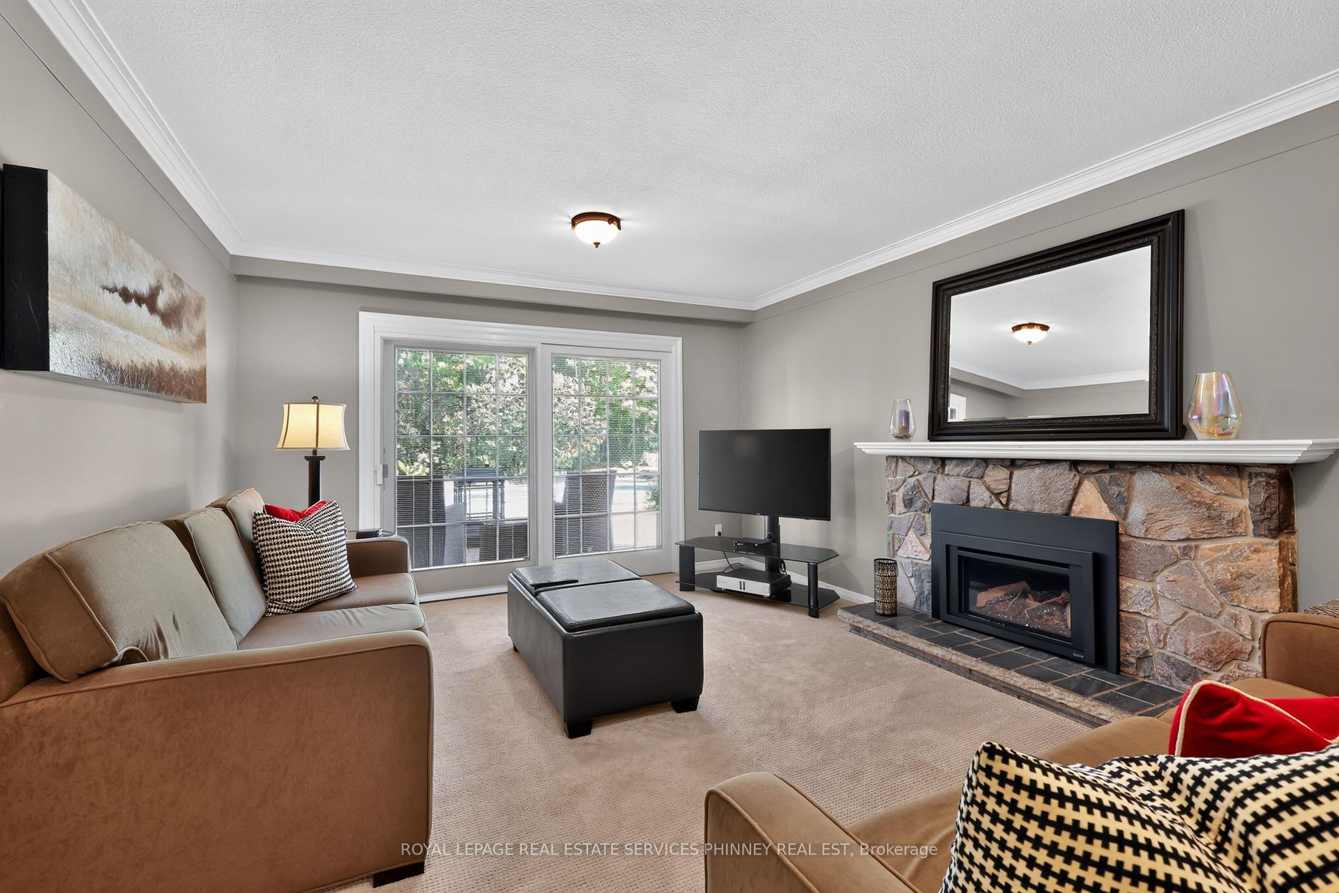 Photo 12 of 3708 Beechollow Crescent, Mississauga, Applewood — HOMEH