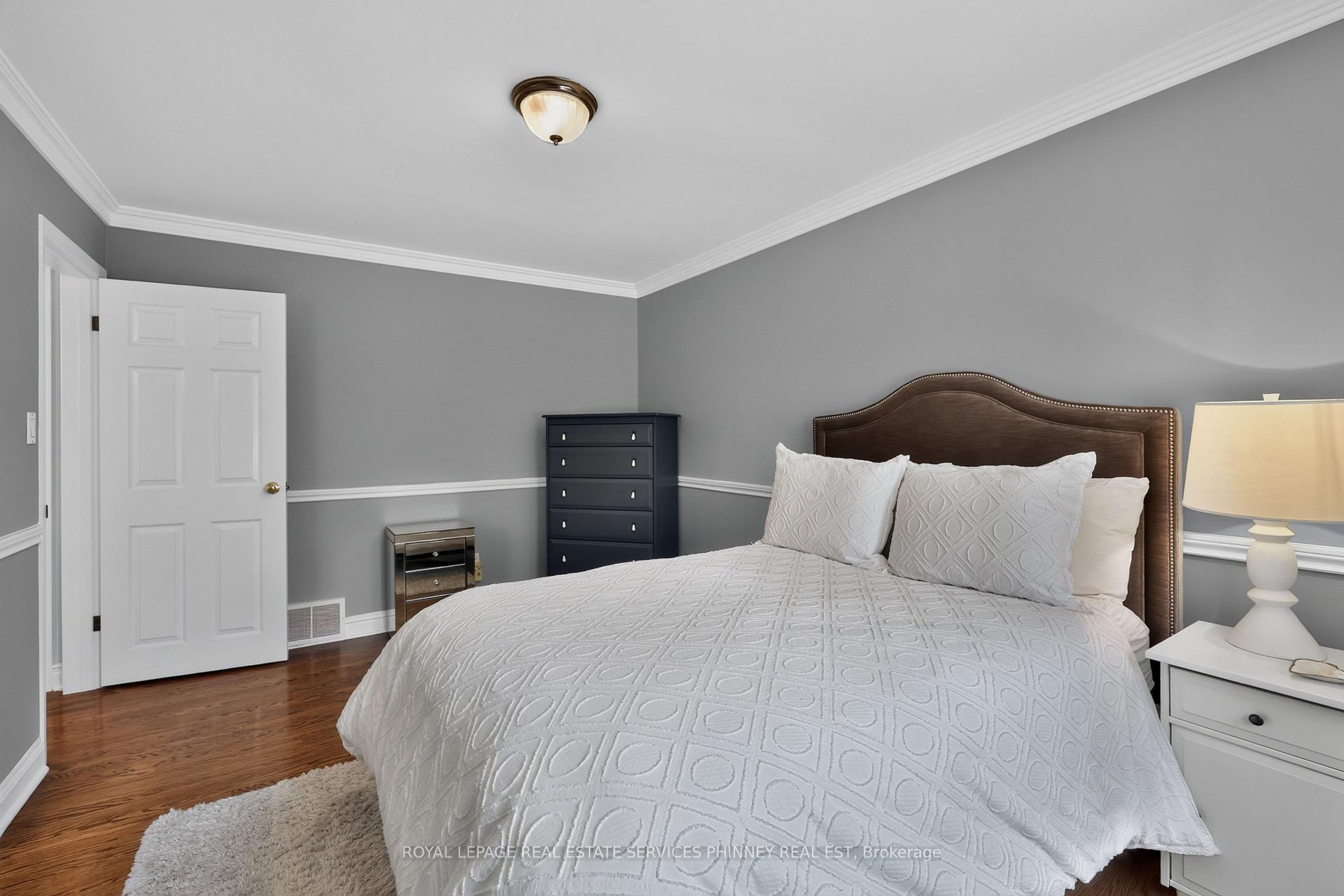 Photo 23 of 3708 Beechollow Crescent, Mississauga, Applewood — HOMEH