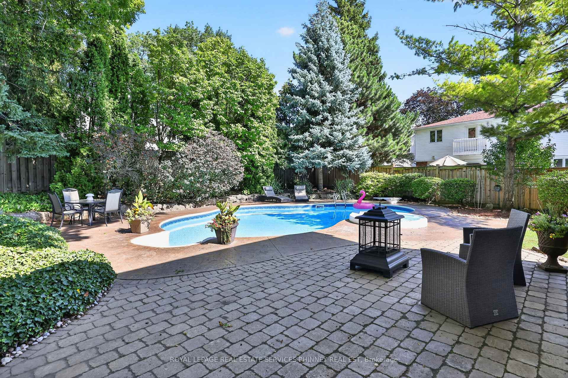 Photo 30 of 3708 Beechollow Crescent, Mississauga, Applewood — HOMEH