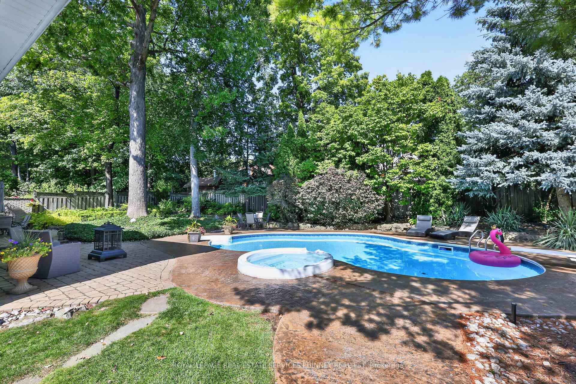 Photo 31 of 3708 Beechollow Crescent, Mississauga, Applewood — HOMEH