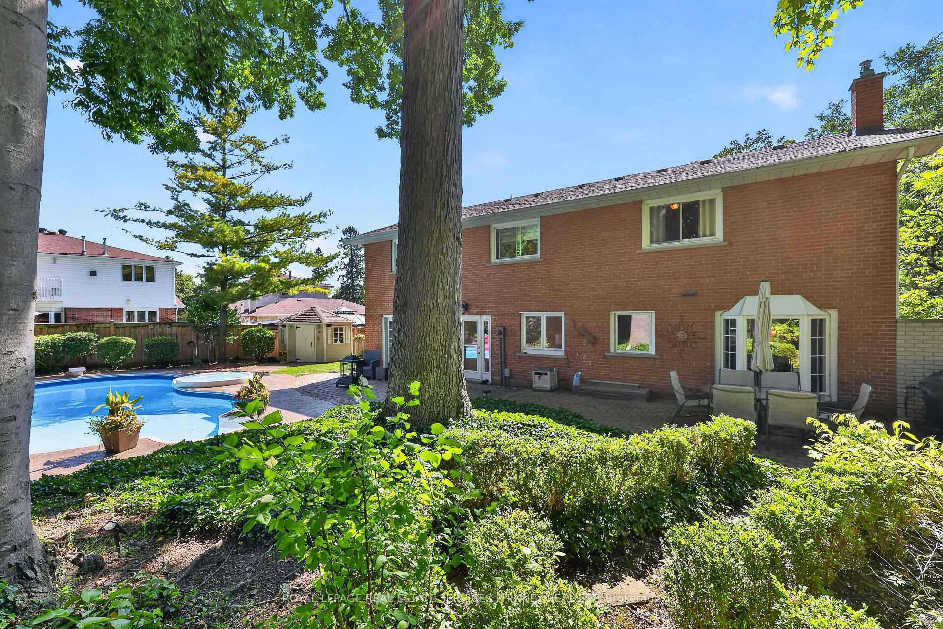Photo 32 of 3708 Beechollow Crescent, Mississauga, Applewood — HOMEH