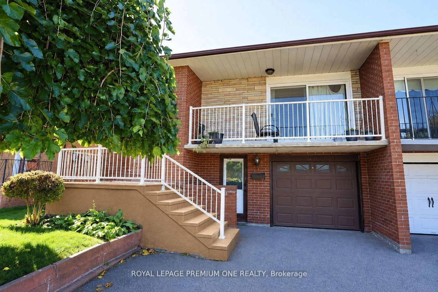 Photo 6 of 26 Royal Salisbury Way, Brampton, Madoc — HOMEH