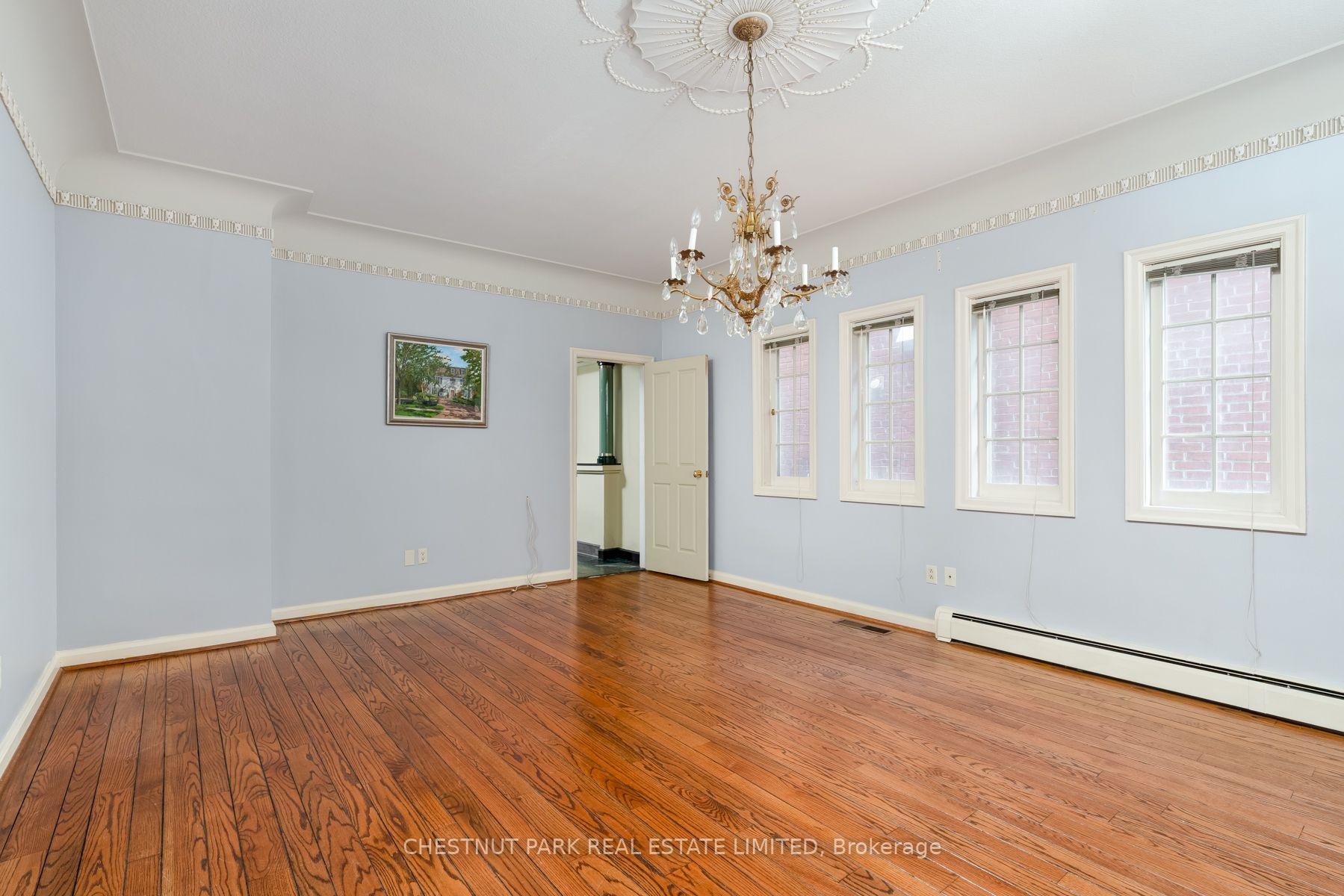 Photo 11 of 42 Crescent Road, Toronto, Rosedale-Moore Park — HOMEH