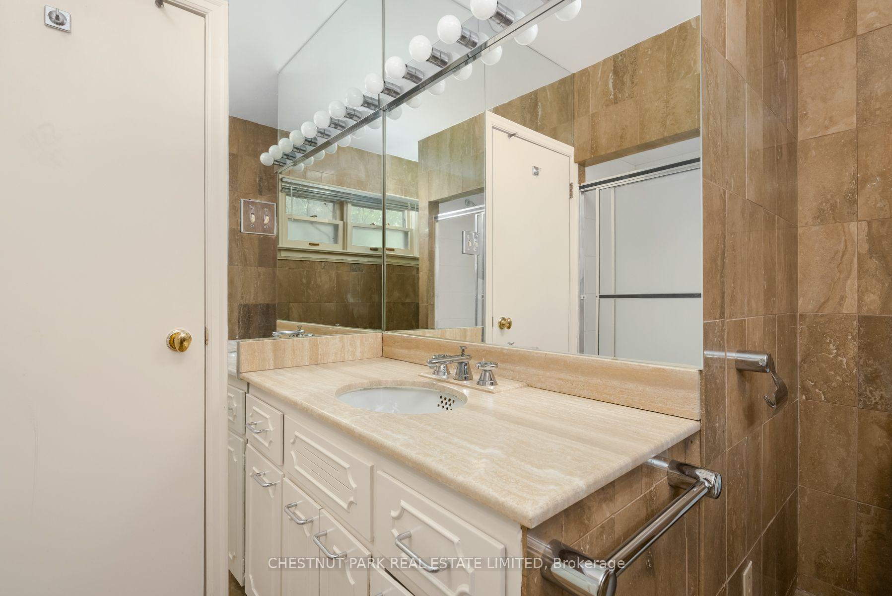 Photo 28 of 42 Crescent Road, Toronto, Rosedale-Moore Park — HOMEH