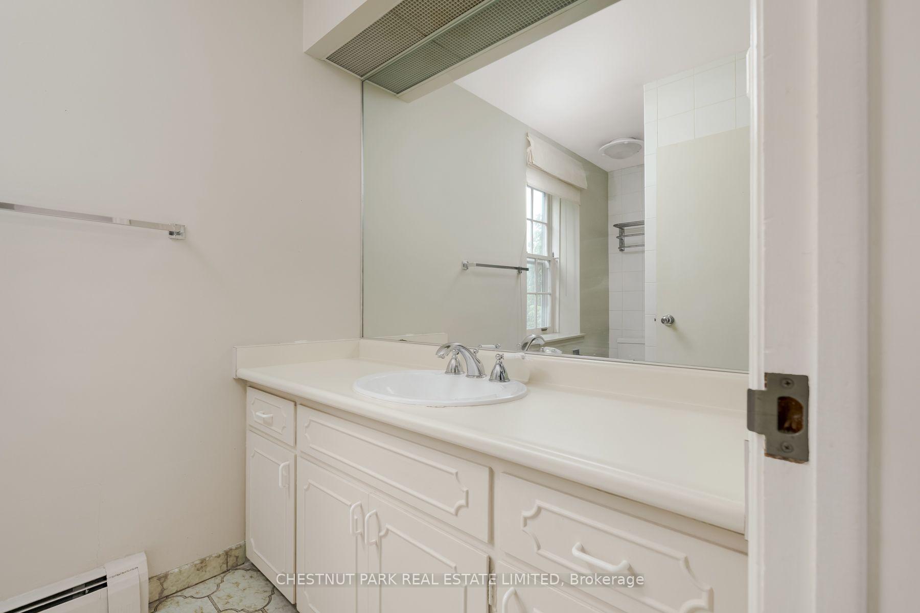 Photo 38 of 42 Crescent Road, Toronto, Rosedale-Moore Park — HOMEH
