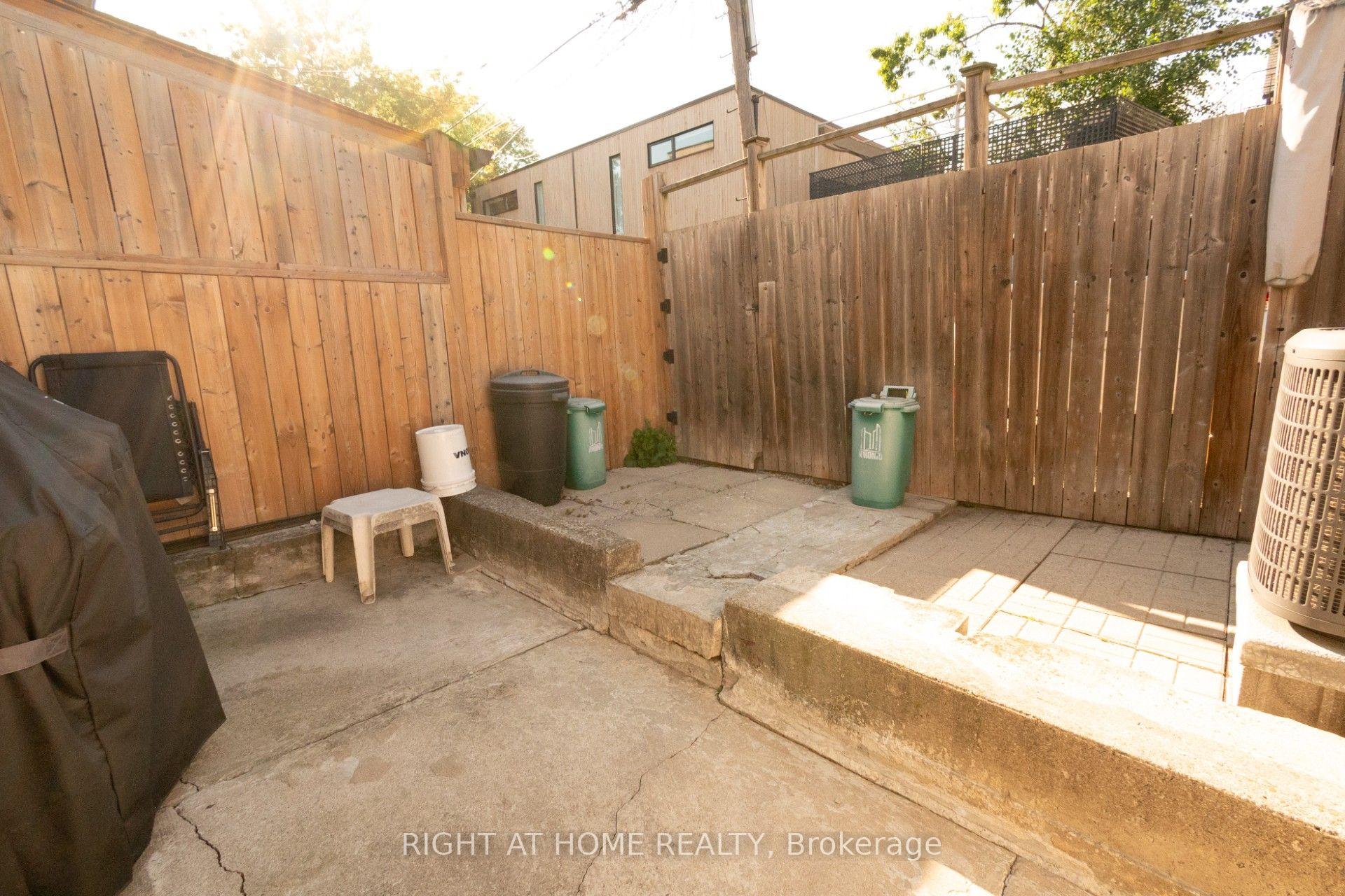 Photo 10 of 60 Foxley Street, Toronto, Trinity-Bellwoods — HOMEH