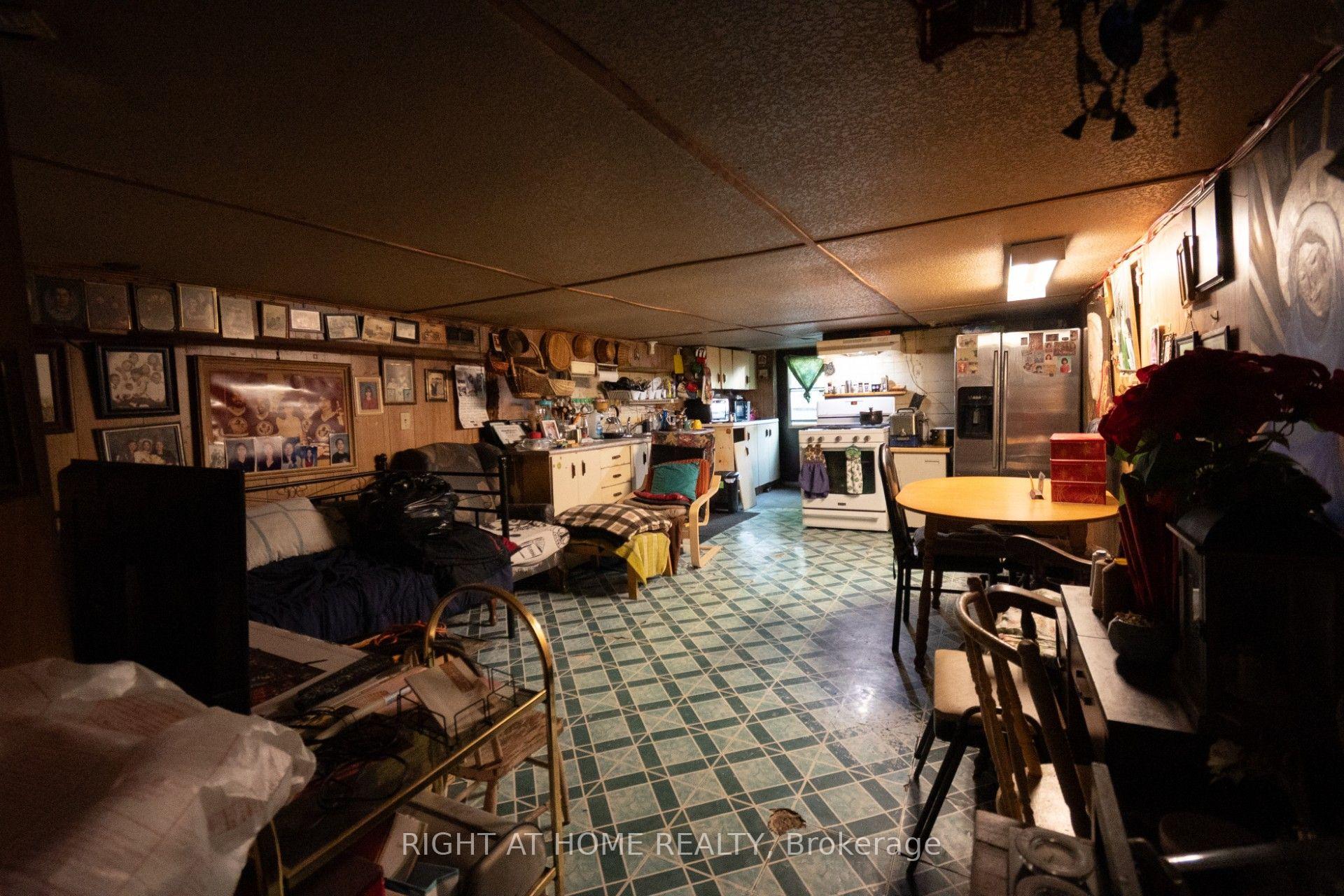 Photo 11 of 60 Foxley Street, Toronto, Trinity-Bellwoods — HOMEH