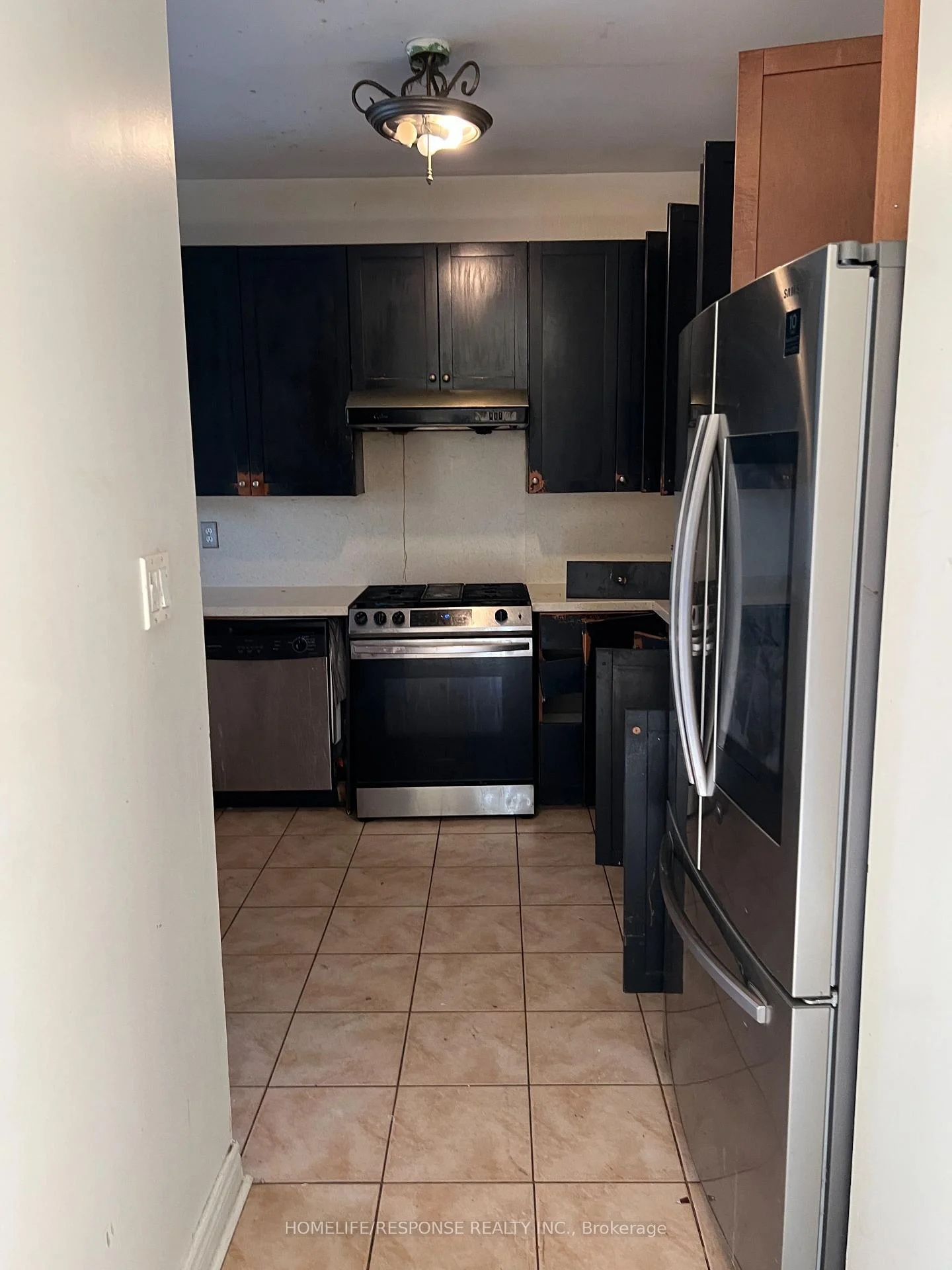 Photo 7 of 96 Solway Avenue, Vaughan, Maple — HOMEH