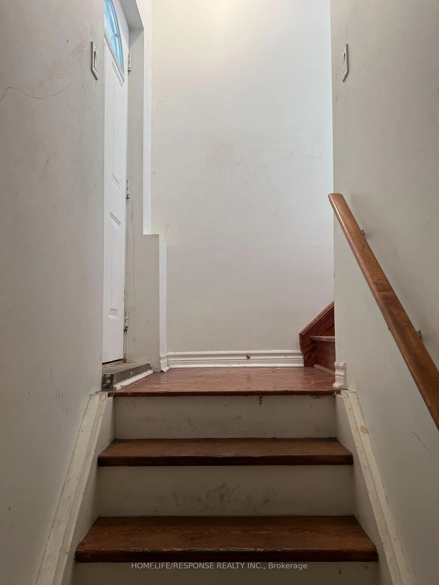 Photo 11 of 96 Solway Avenue, Vaughan, Maple — HOMEH