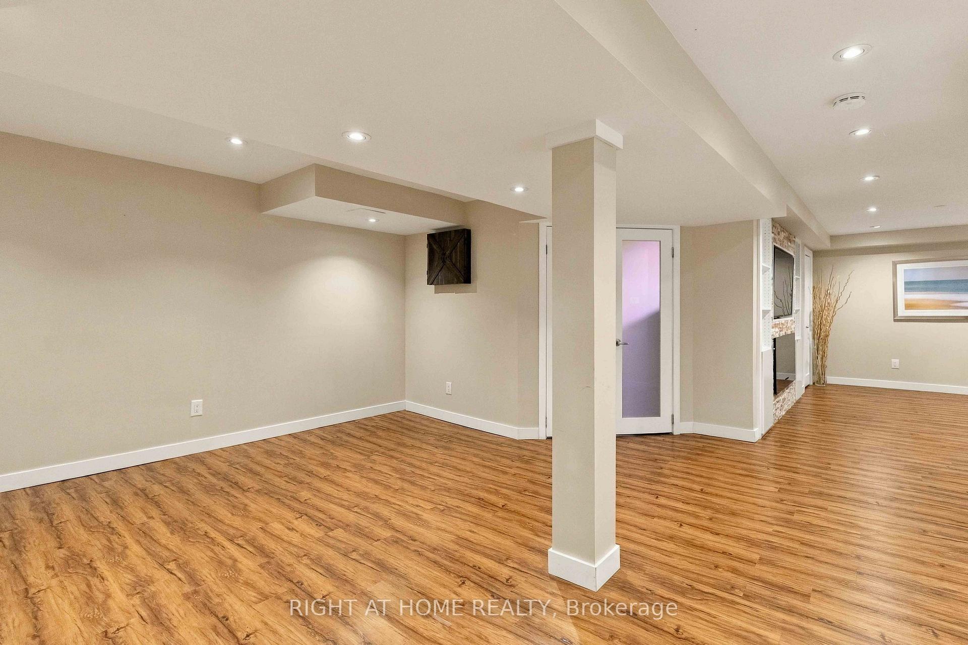 Photo 41 of 1355 Boulder Creek Crescent, Mississauga, Clarkson — HOMEH