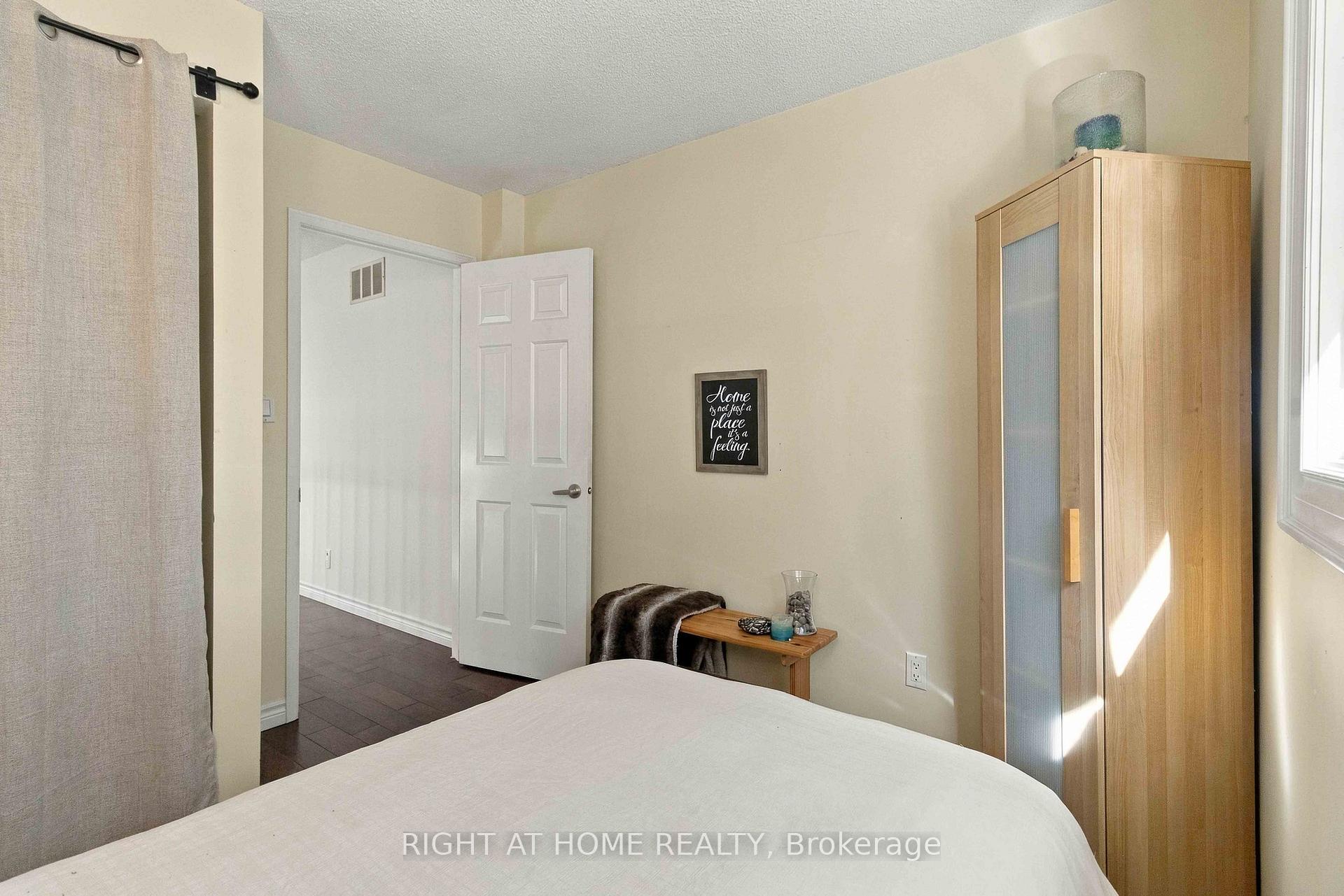 Photo 50 of 1355 Boulder Creek Crescent, Mississauga, Clarkson — HOMEH