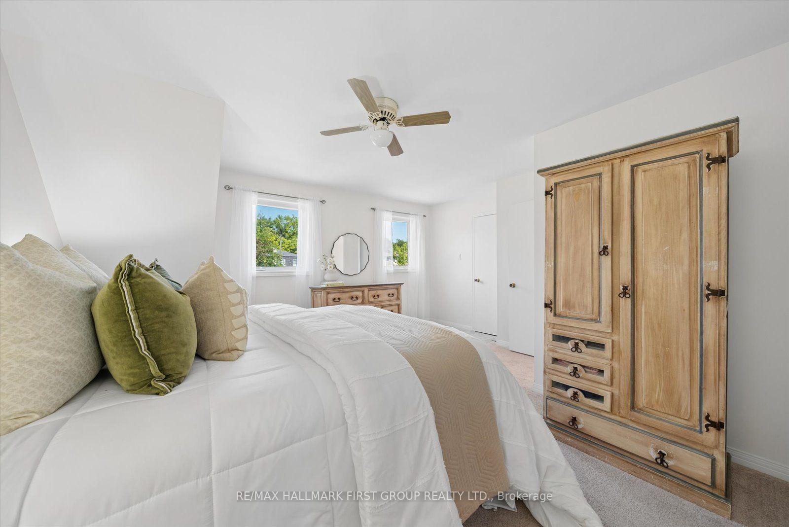 Photo 10 of 648 Creekview Circle, Pickering, West Shore — HOMEH