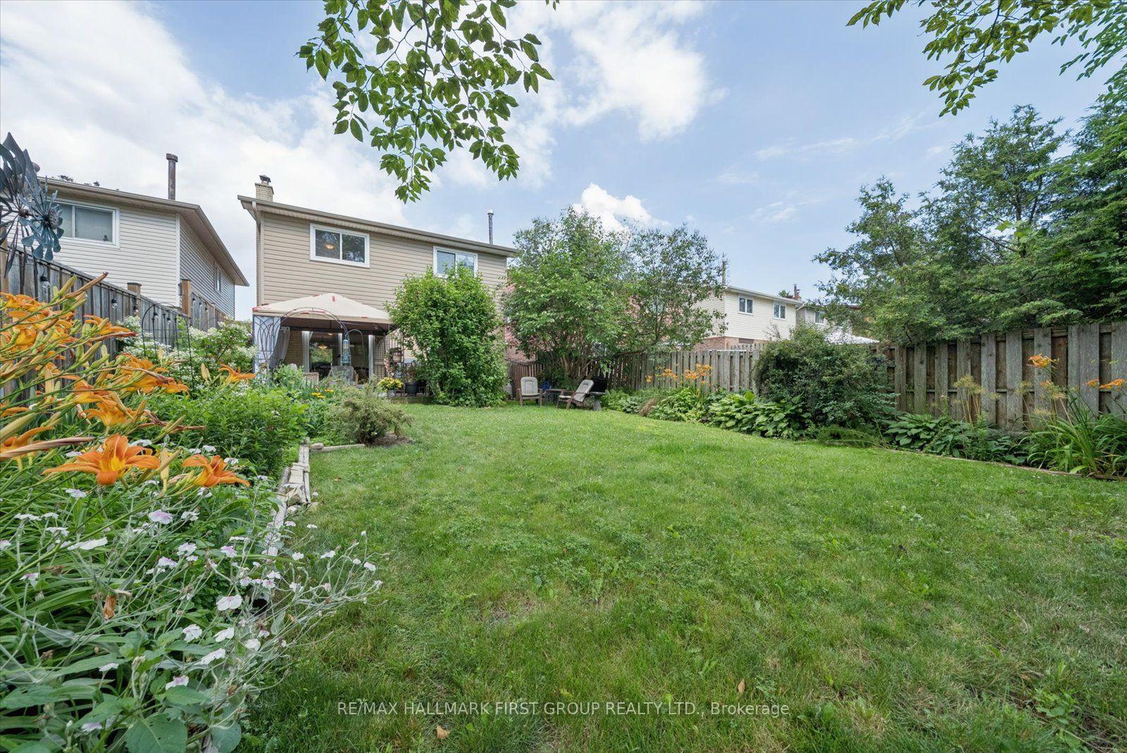 Photo 19 of 648 Creekview Circle, Pickering, West Shore — HOMEH
