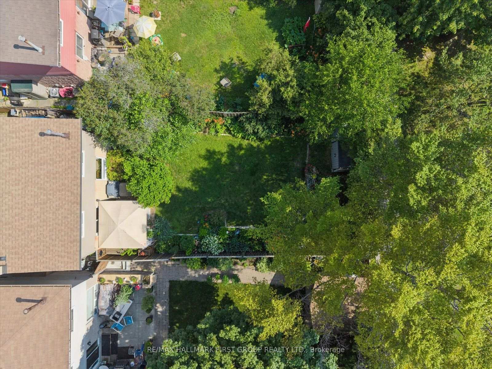 Photo 20 of 648 Creekview Circle, Pickering, West Shore — HOMEH