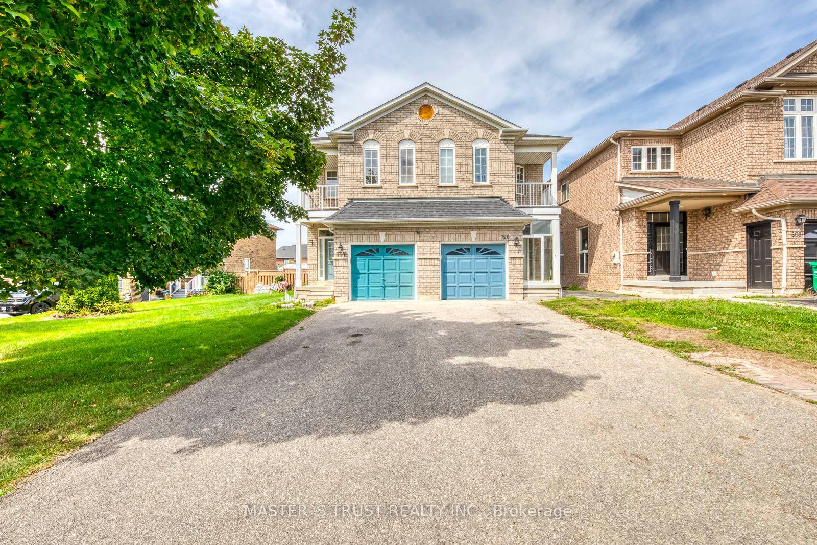 Photo 2 of 797 Khan Crescent, Mississauga, East Credit — HOMEH