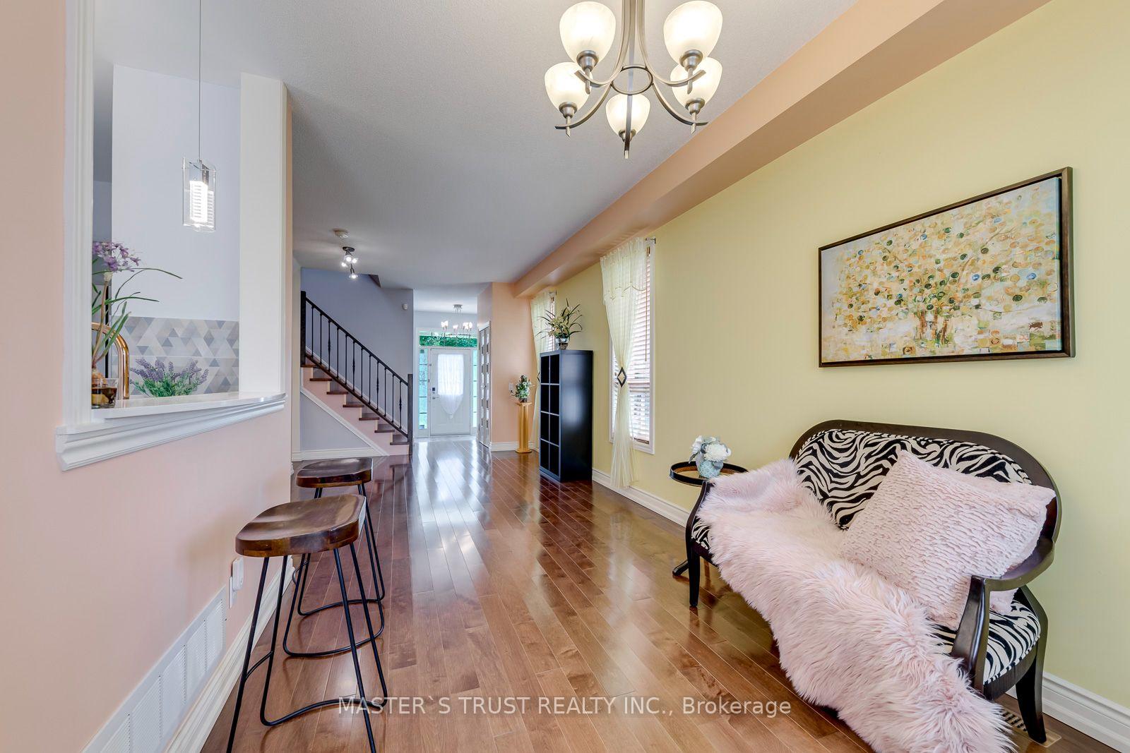 Photo 12 of 797 Khan Crescent, Mississauga, East Credit — HOMEH