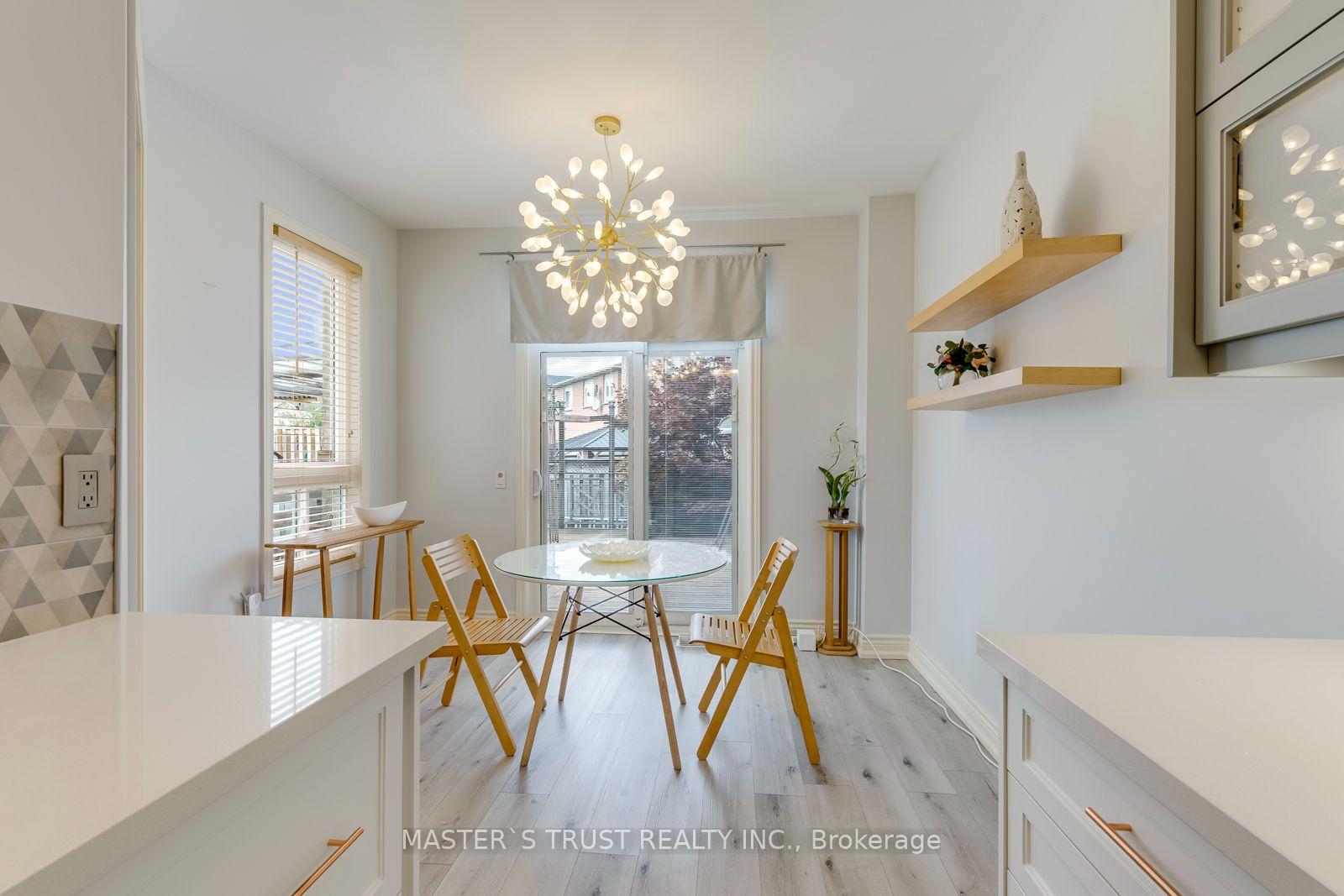 Photo 19 of 797 Khan Crescent, Mississauga, East Credit — HOMEH