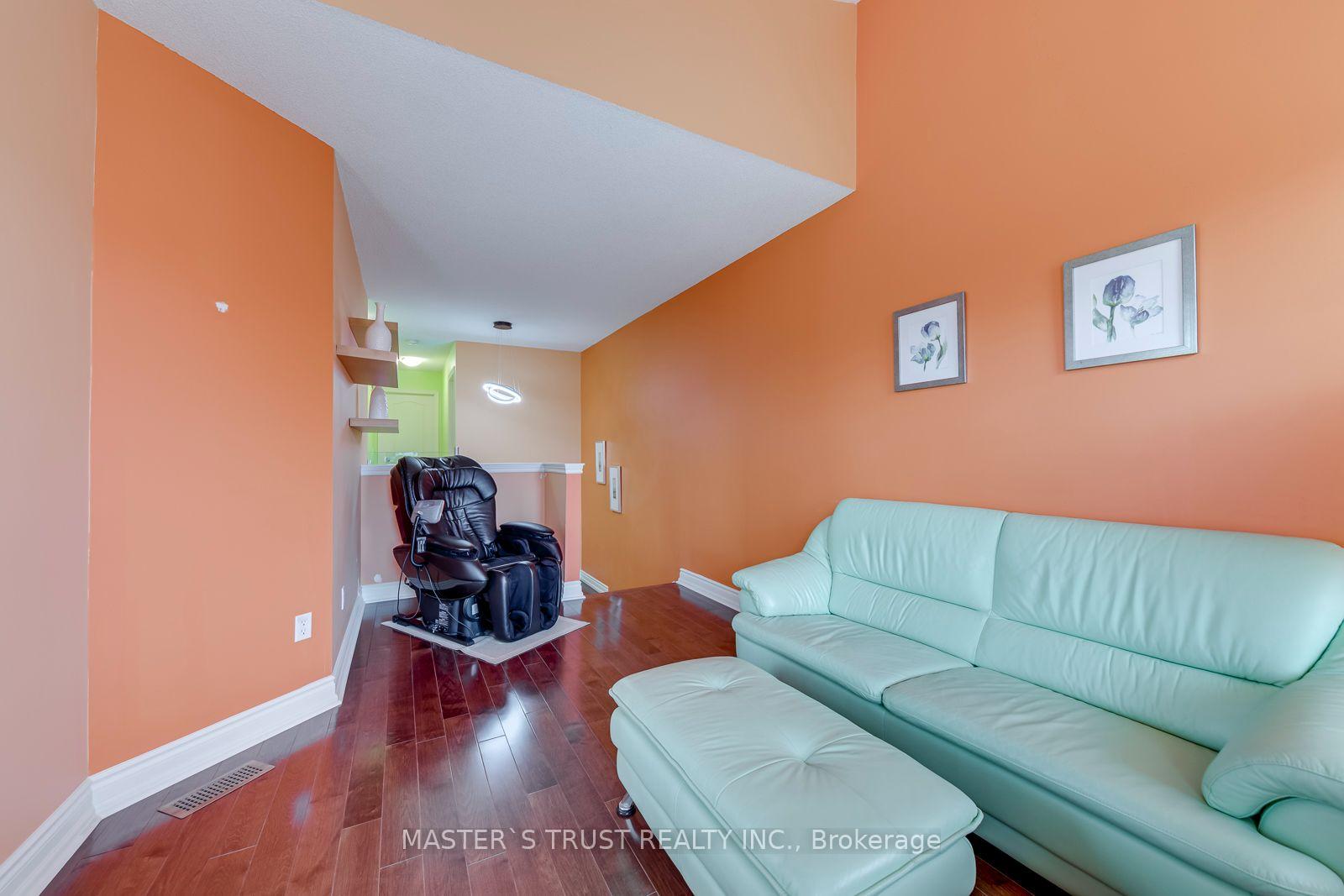 Photo 29 of 797 Khan Crescent, Mississauga, East Credit — HOMEH