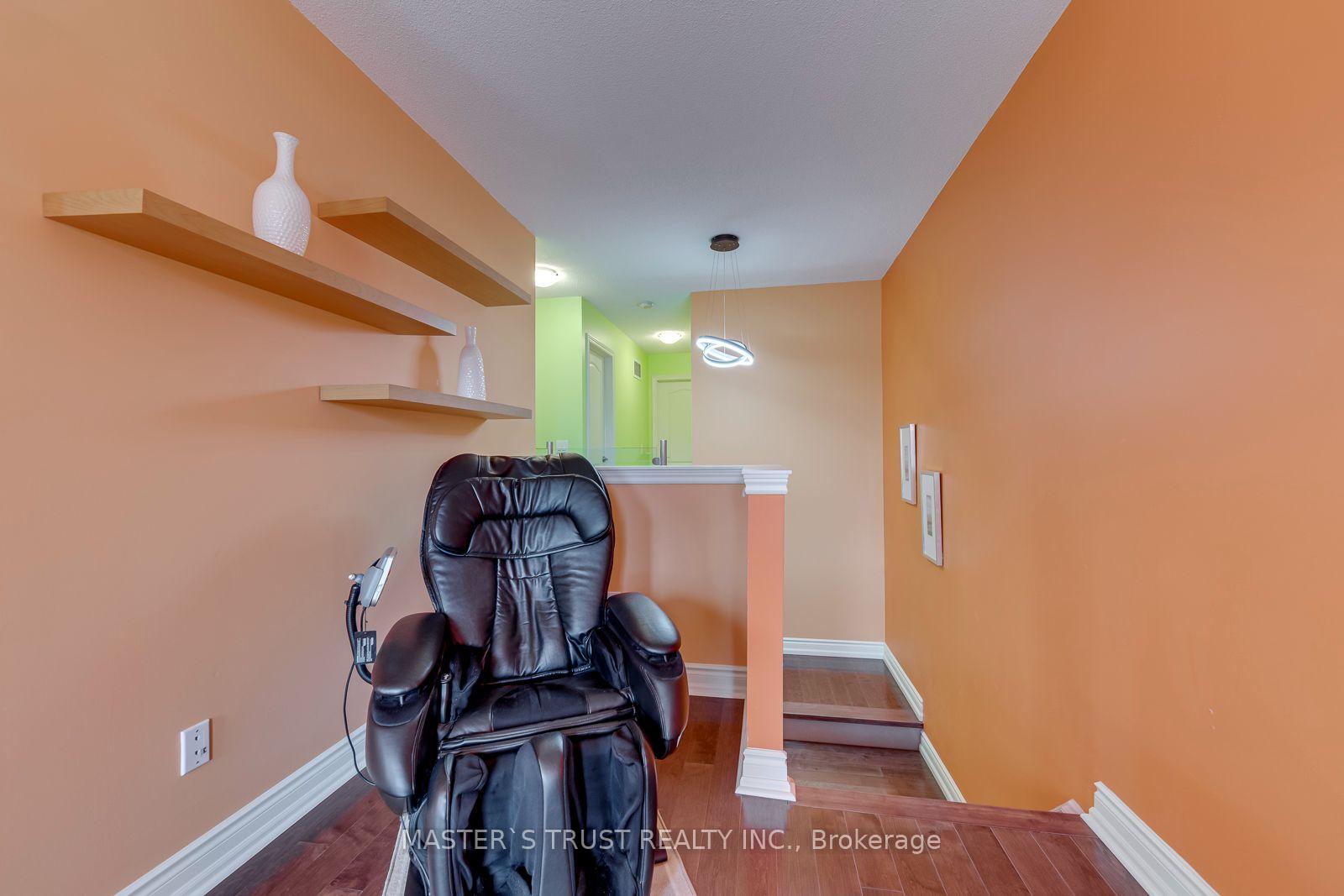 Photo 30 of 797 Khan Crescent, Mississauga, East Credit — HOMEH