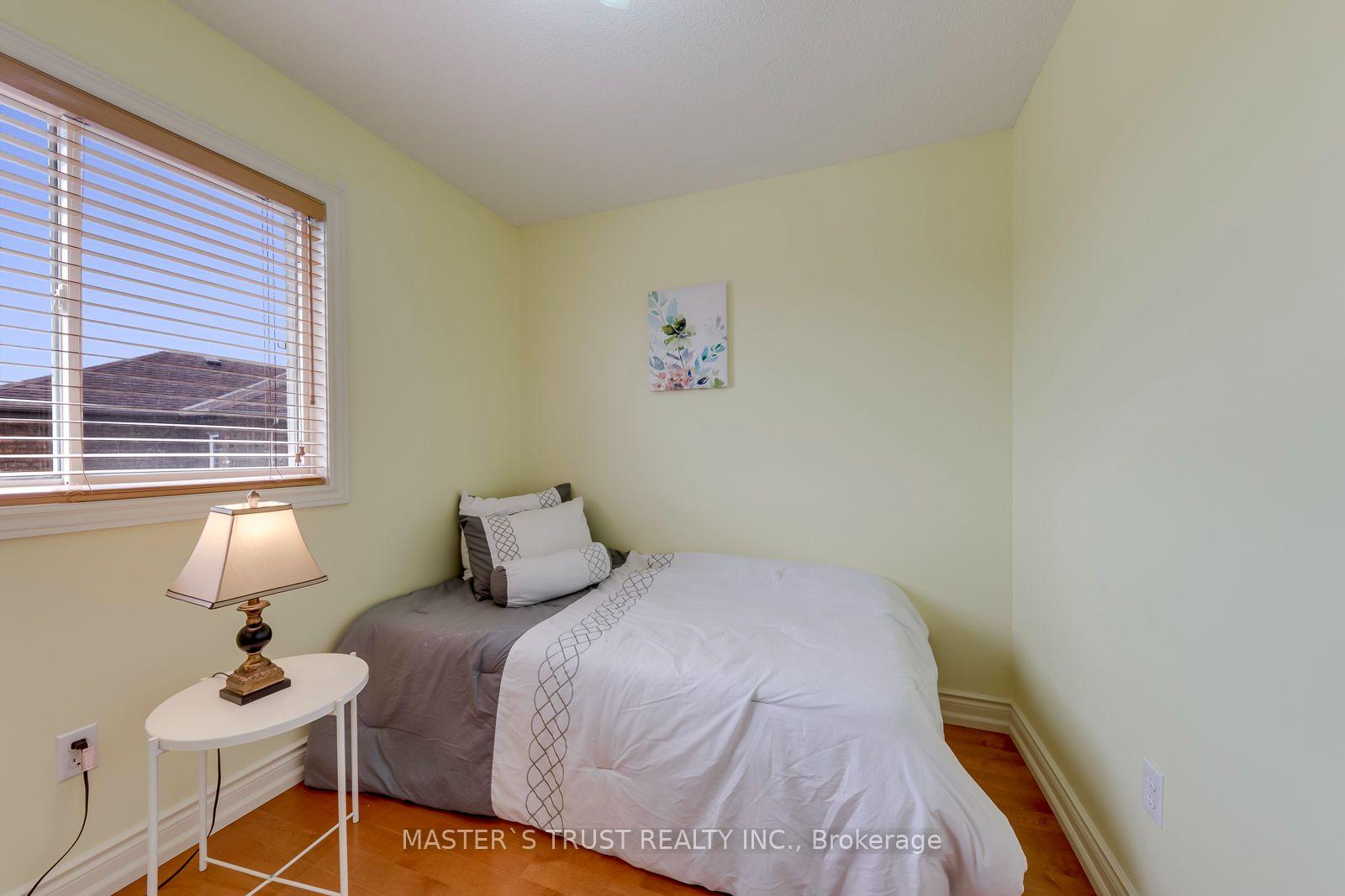 Photo 42 of 797 Khan Crescent, Mississauga, East Credit — HOMEH