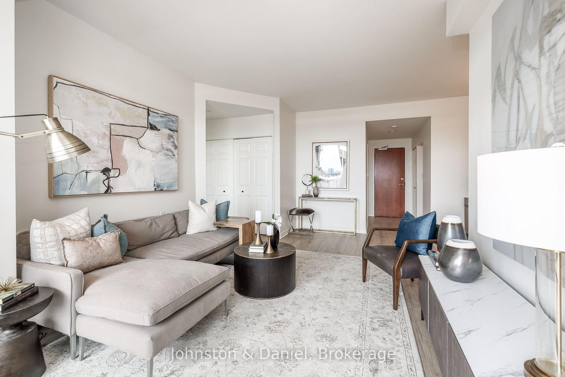 Photo 2 of Unit 302, 1750 Bayview Avenue, Toronto, Mount Pleasant East — HOMEH