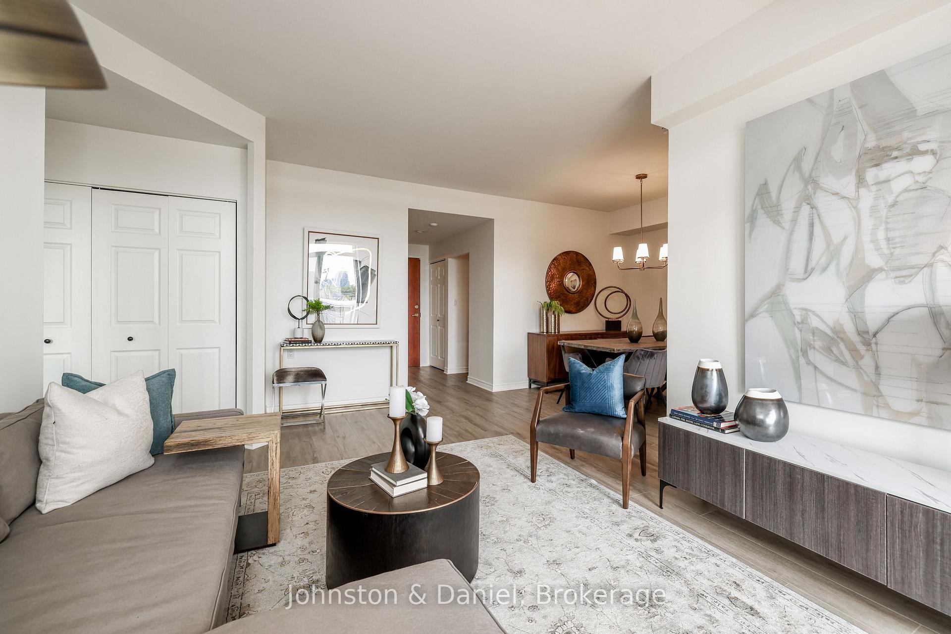 Photo 5 of Unit 302, 1750 Bayview Avenue, Toronto, Mount Pleasant East — HOMEH