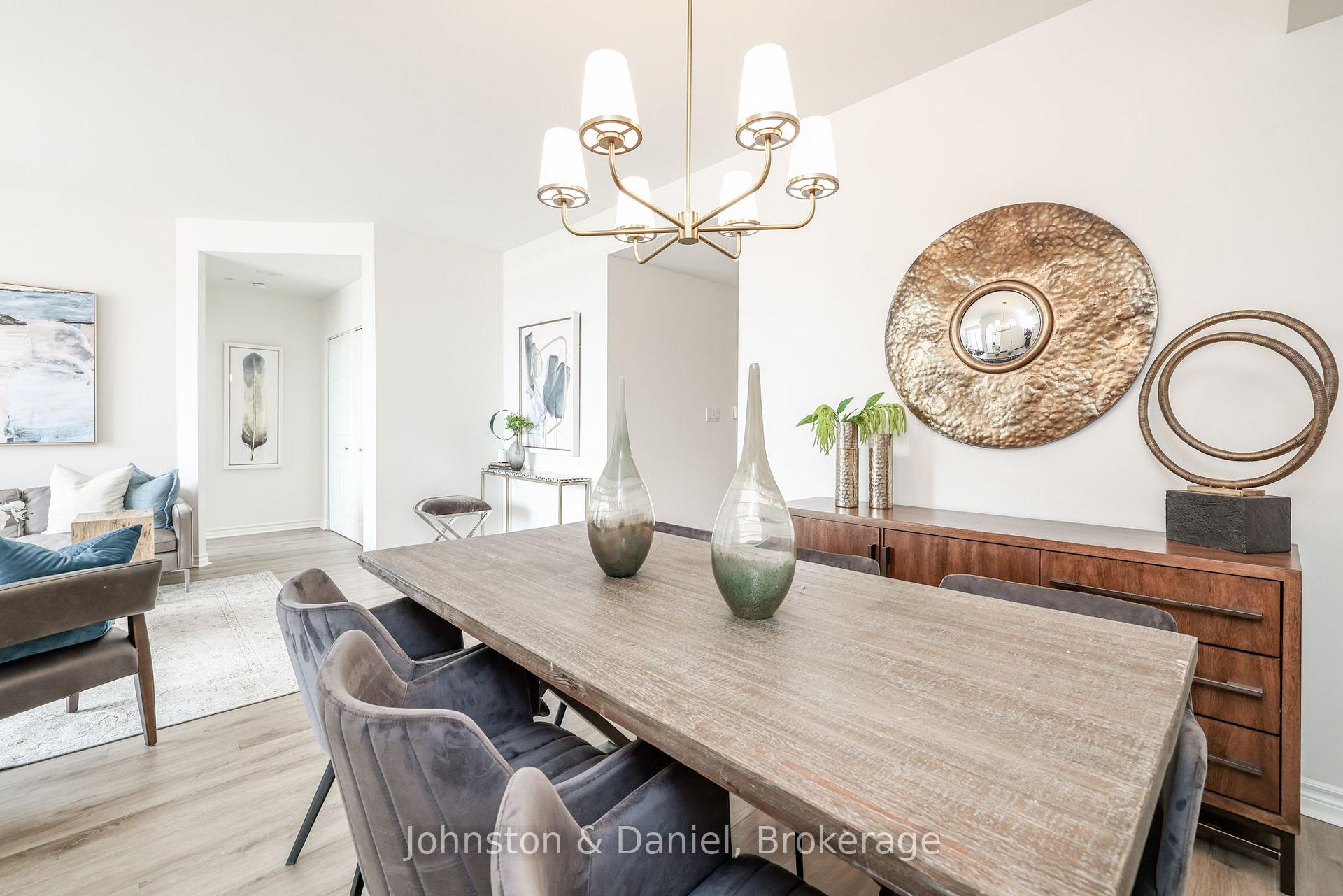 Photo 8 of Unit 302, 1750 Bayview Avenue, Toronto, Mount Pleasant East — HOMEH