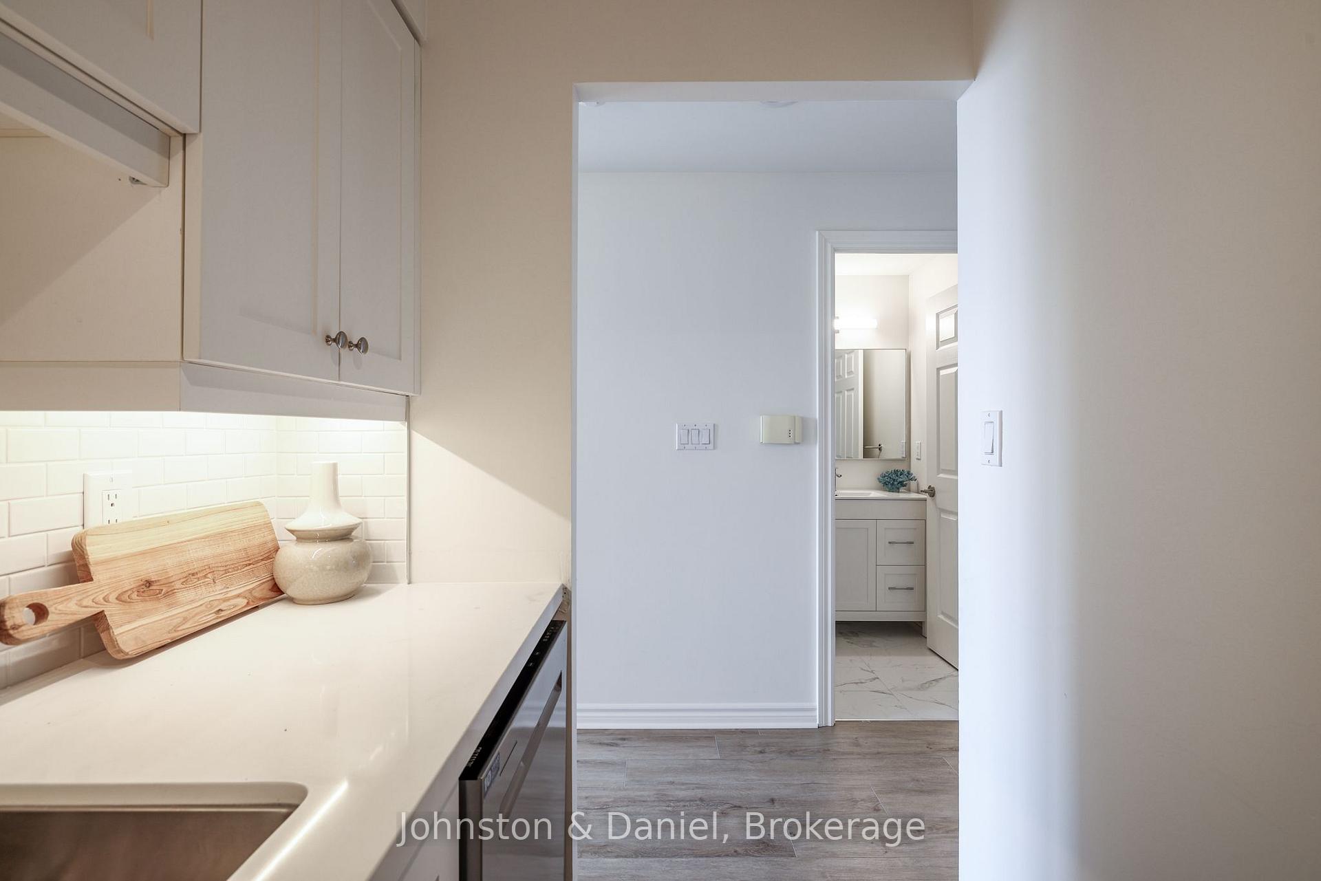 Photo 11 of Unit 302, 1750 Bayview Avenue, Toronto, Mount Pleasant East — HOMEH