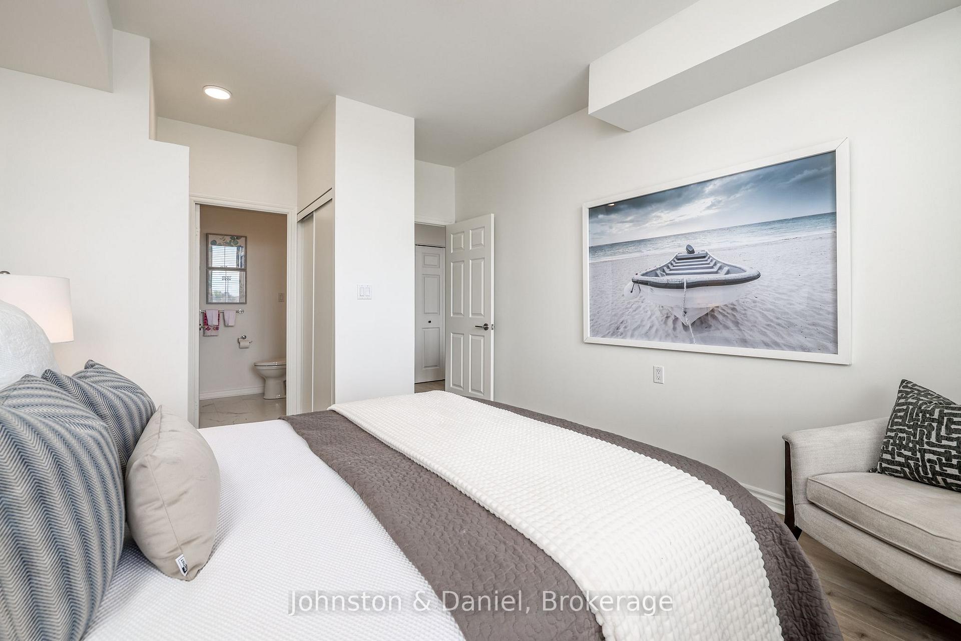 Photo 15 of Unit 302, 1750 Bayview Avenue, Toronto, Mount Pleasant East — HOMEH
