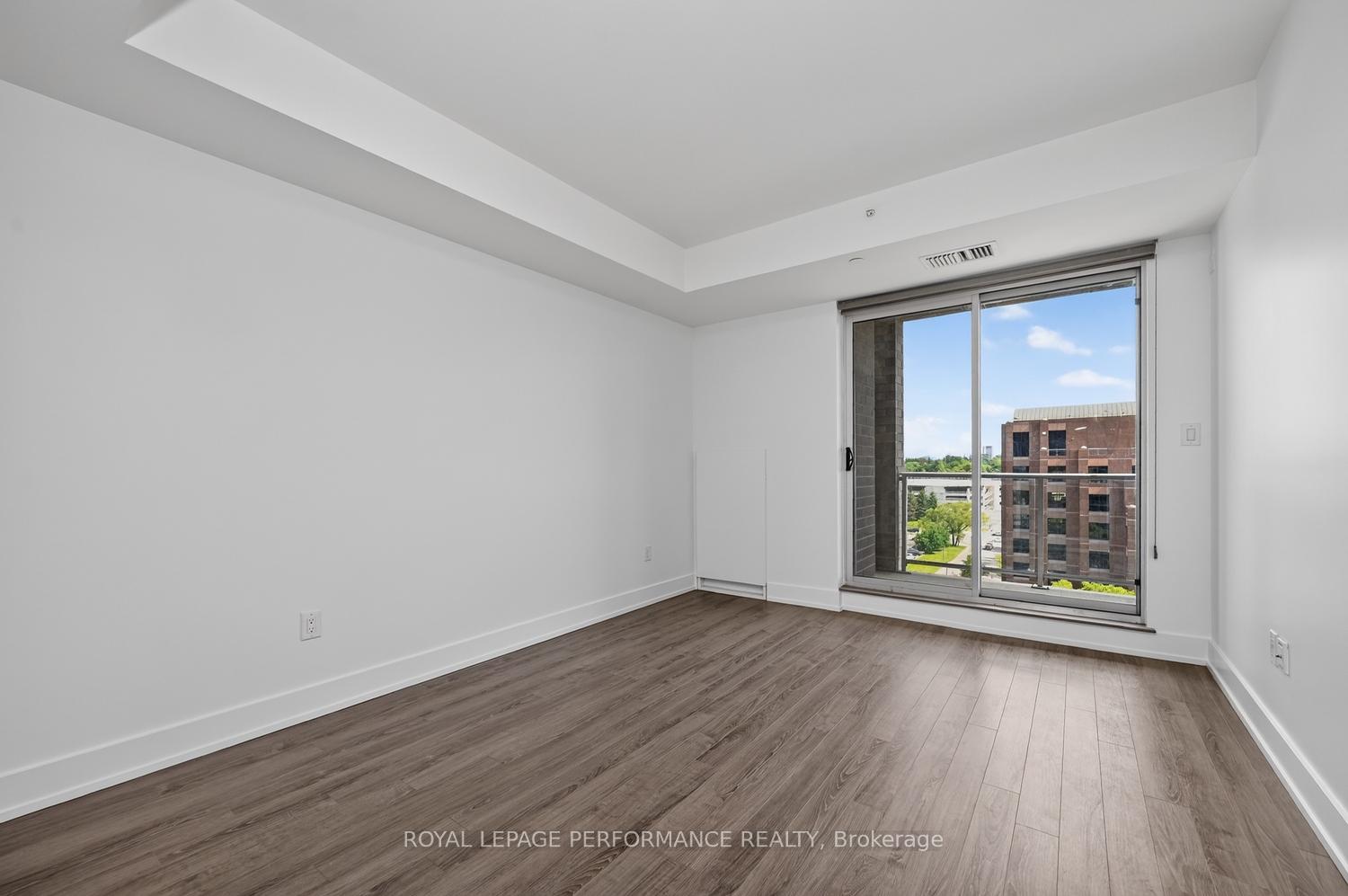 Photo 5 of Unit 903, 100 Champagne Avenue S, Ottawa, West Centre Town — HOMEH