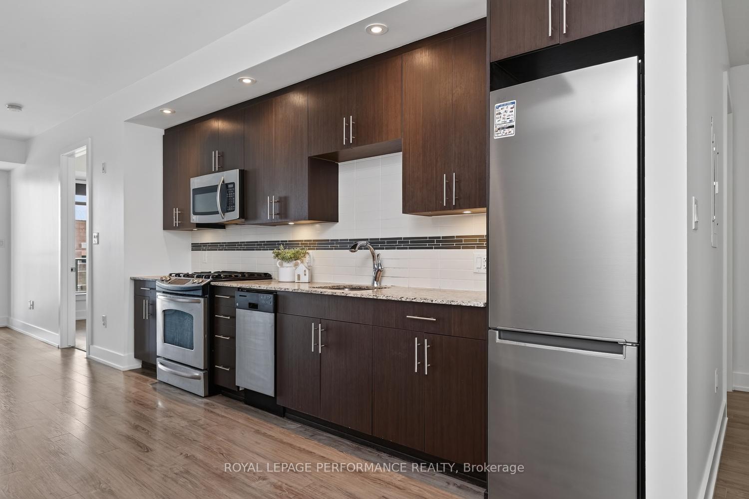 Photo 14 of Unit 903, 100 Champagne Avenue S, Ottawa, West Centre Town — HOMEH