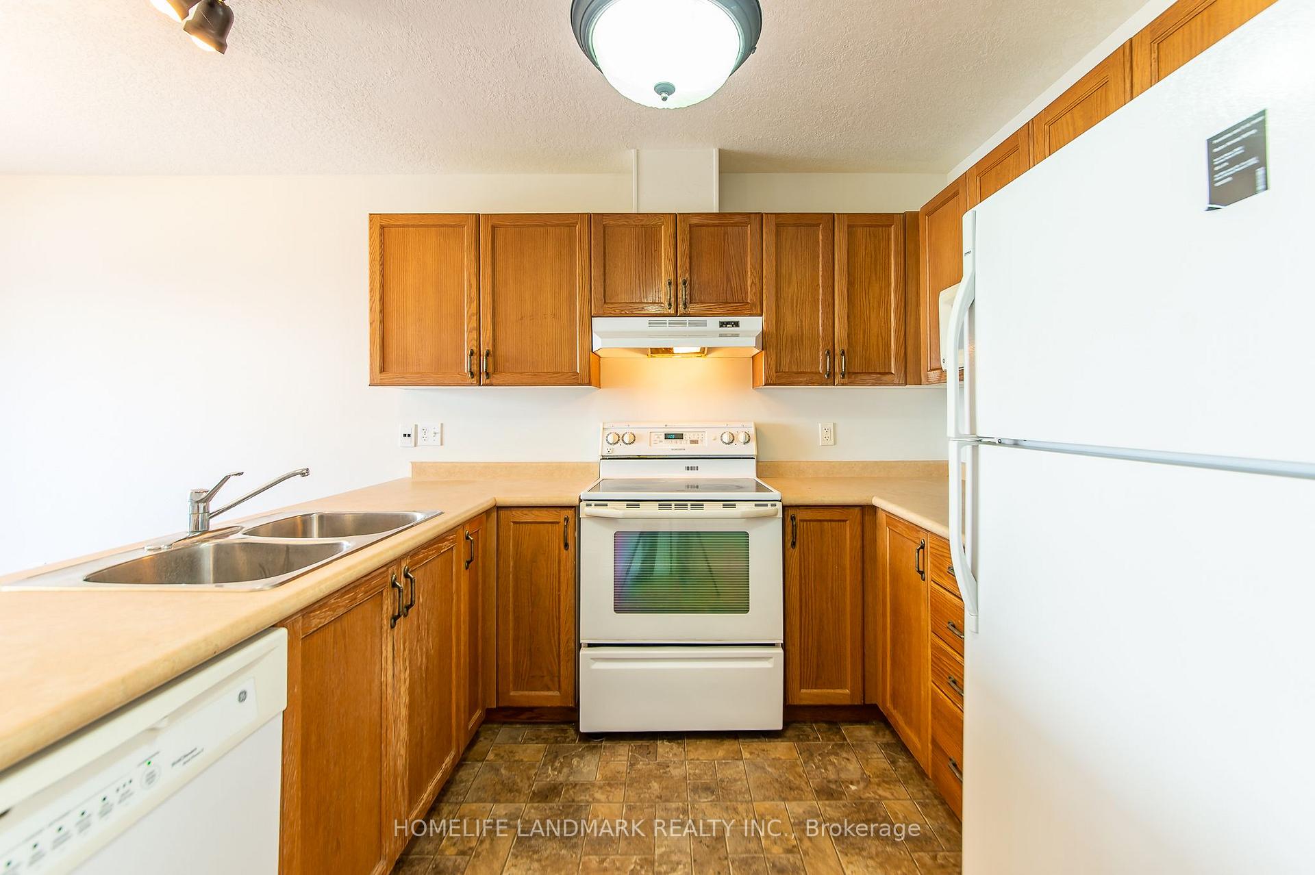 Photo 5 of Unit J54, 619 Wild Ginger Avenue, Waterloo, Columbia Forest — HOMEH