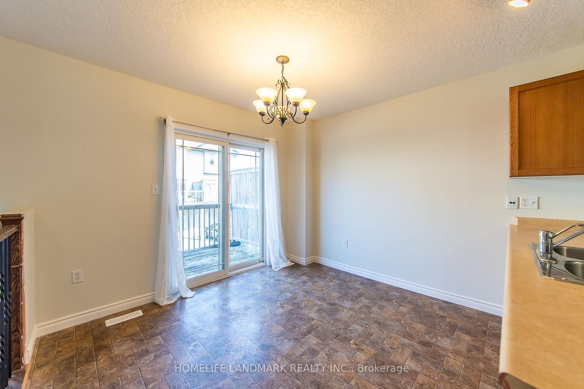 Photo 6 of Unit J54, 619 Wild Ginger Avenue, Waterloo, Columbia Forest — HOMEH