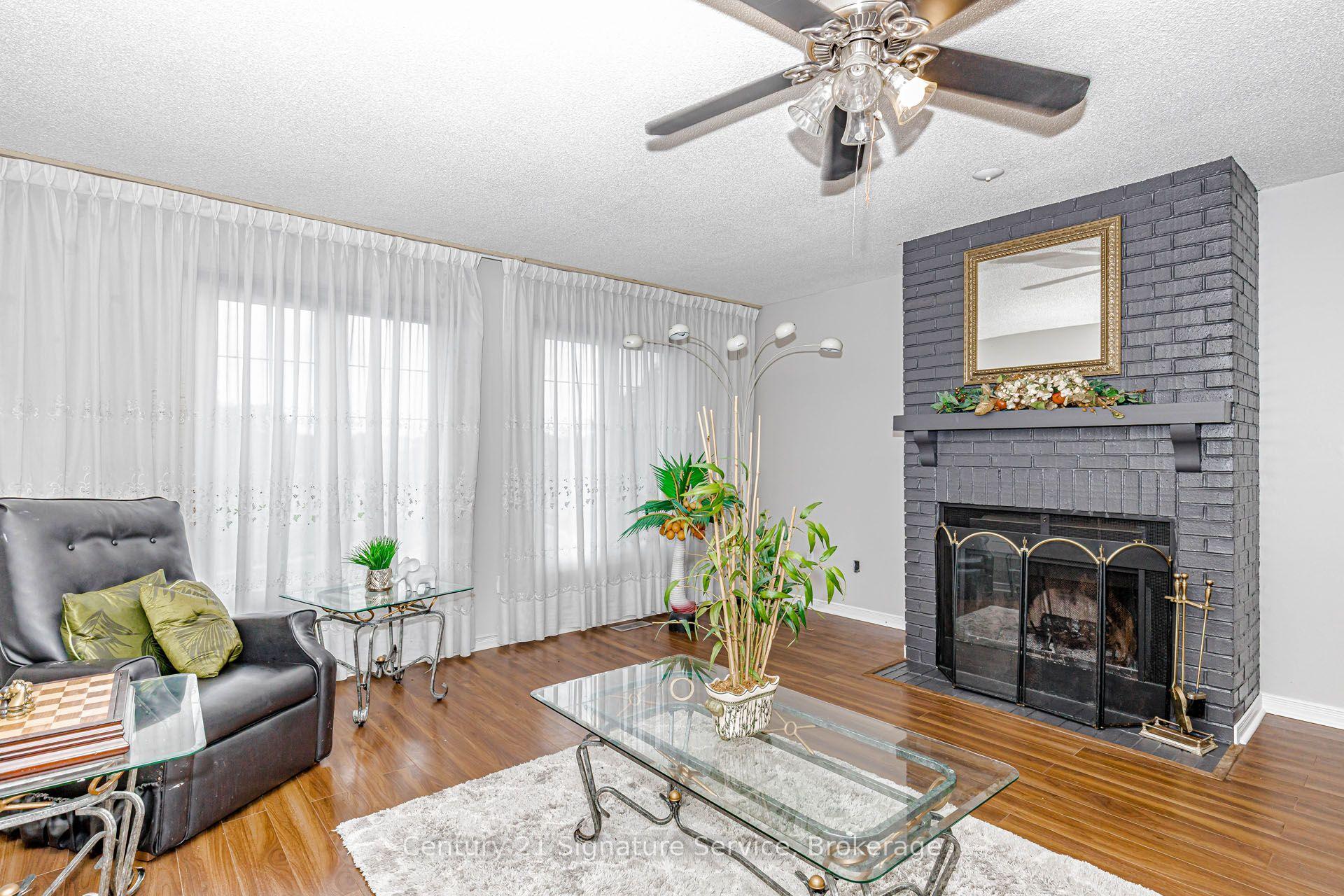 Photo 10 of 22 Merganser Crescent, Brampton, Fletcher's Creek South — HOMEH