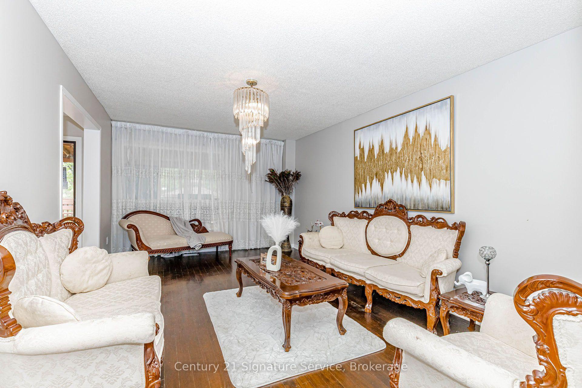 Photo 15 of 22 Merganser Crescent, Brampton, Fletcher's Creek South — HOMEH