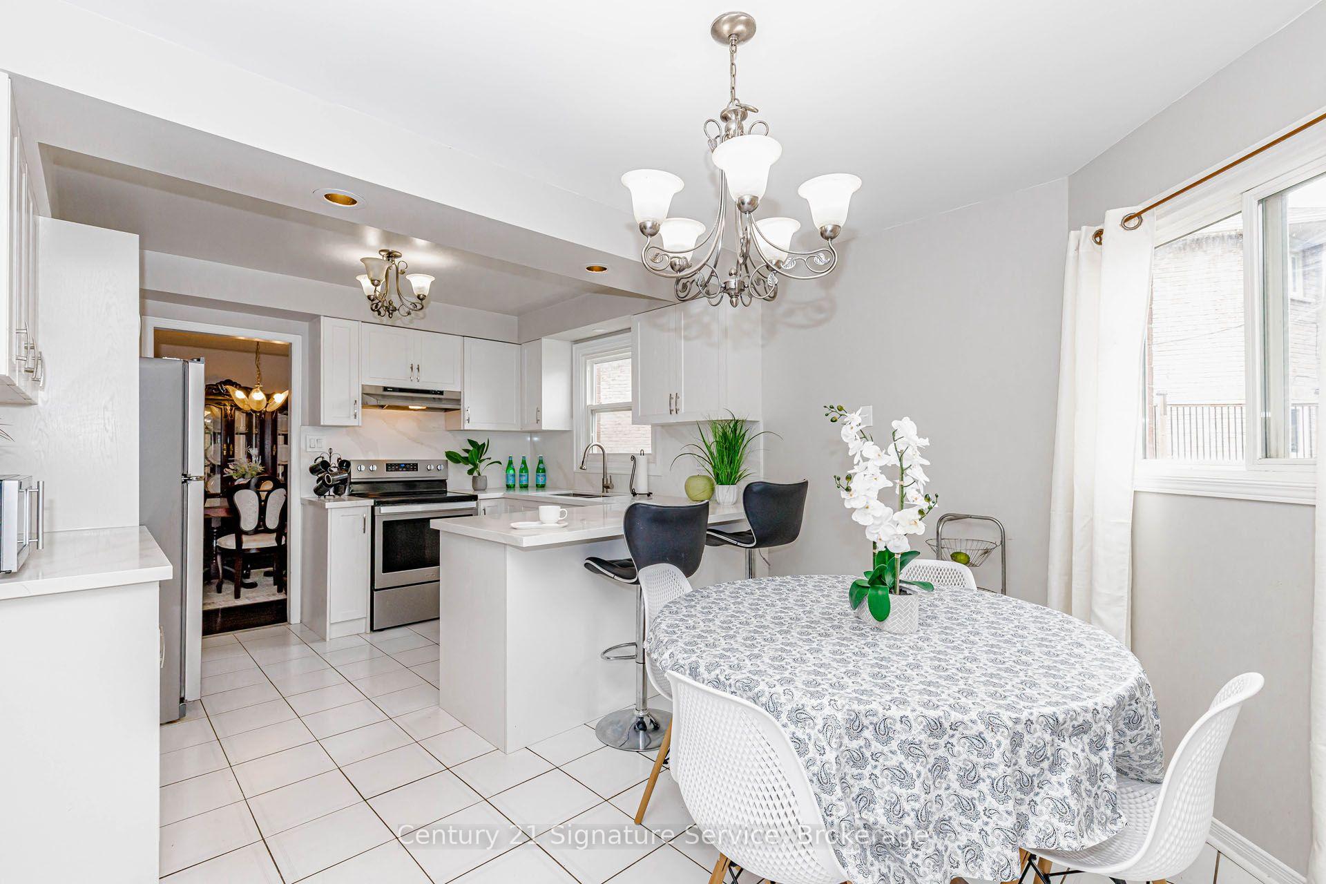 Photo 16 of 22 Merganser Crescent, Brampton, Fletcher's Creek South — HOMEH