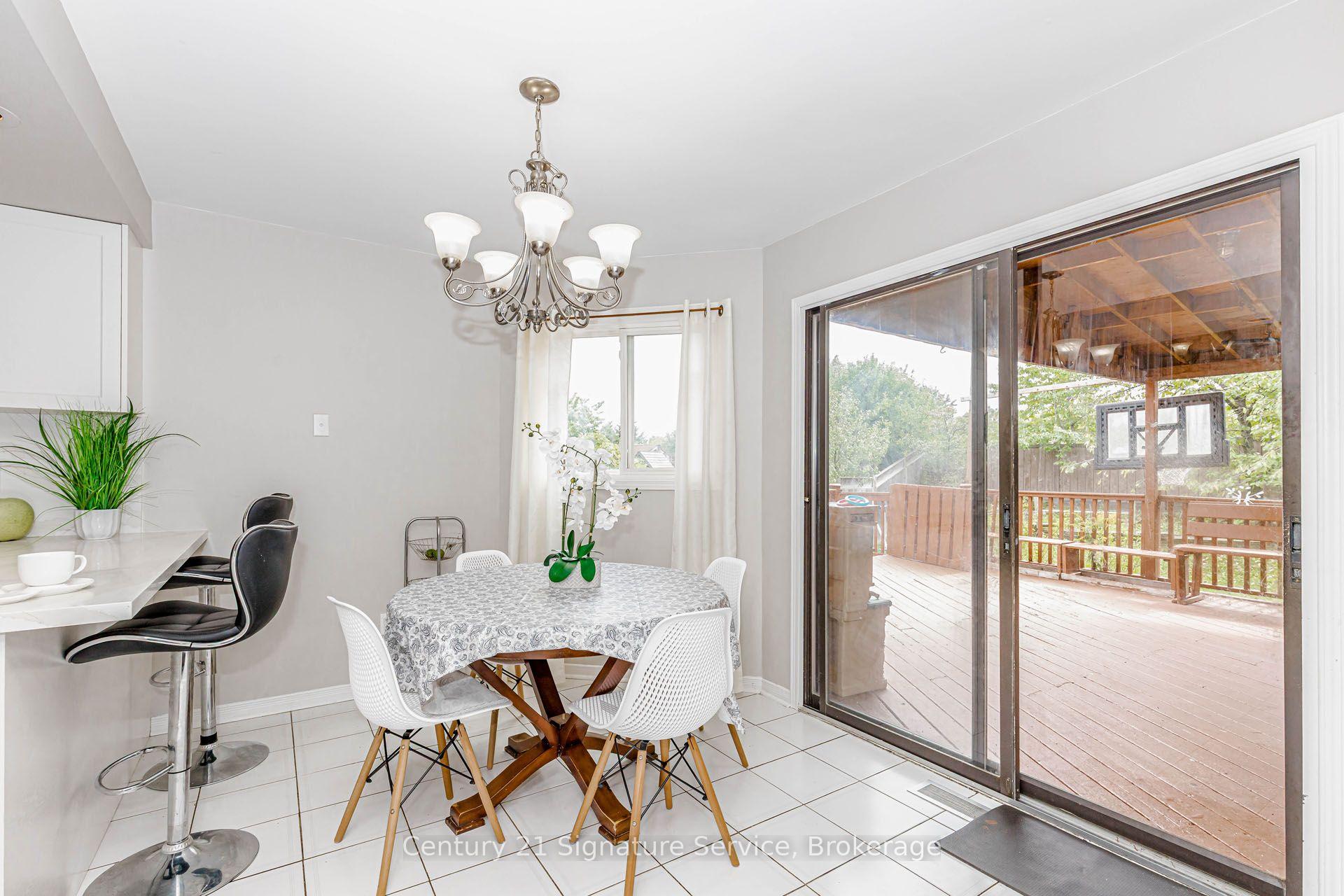 Photo 17 of 22 Merganser Crescent, Brampton, Fletcher's Creek South — HOMEH