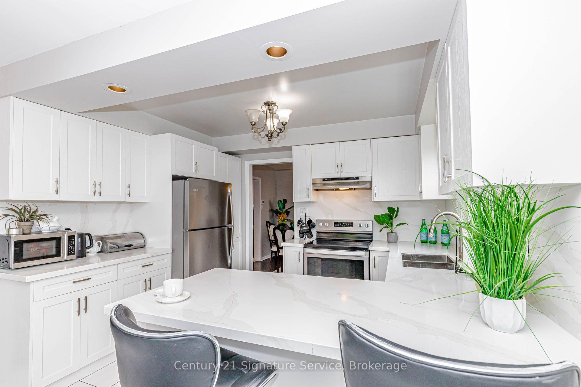 Photo 18 of 22 Merganser Crescent, Brampton, Fletcher's Creek South — HOMEH