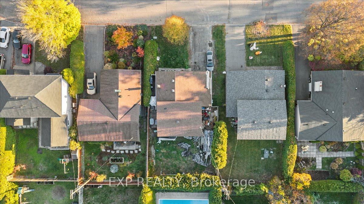 Photo 3 of 2670 Stone Crescent N, Ottawa, Redwood Park — HOMEH