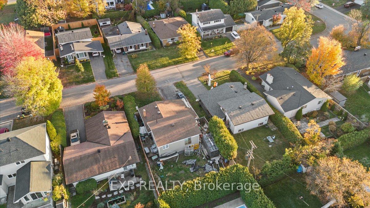 Photo 37 of 2670 Stone Crescent N, Ottawa, Redwood Park — HOMEH