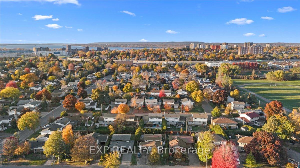 Photo 38 of 2670 Stone Crescent N, Ottawa, Redwood Park — HOMEH