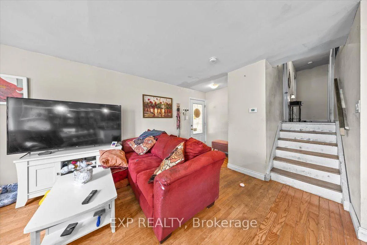 Photo 4 of 2670 Stone Crescent N, Ottawa, Redwood Park — HOMEH