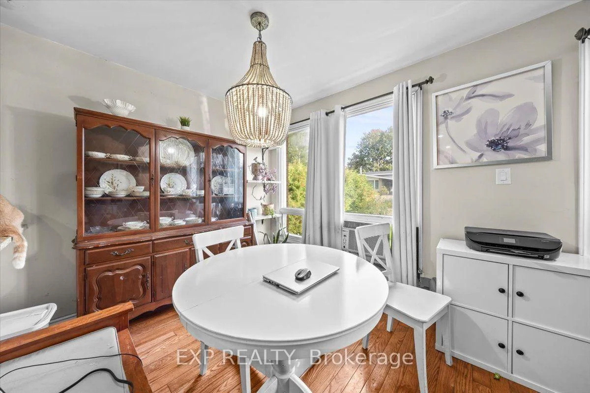 Photo 6 of 2670 Stone Crescent N, Ottawa, Redwood Park — HOMEH