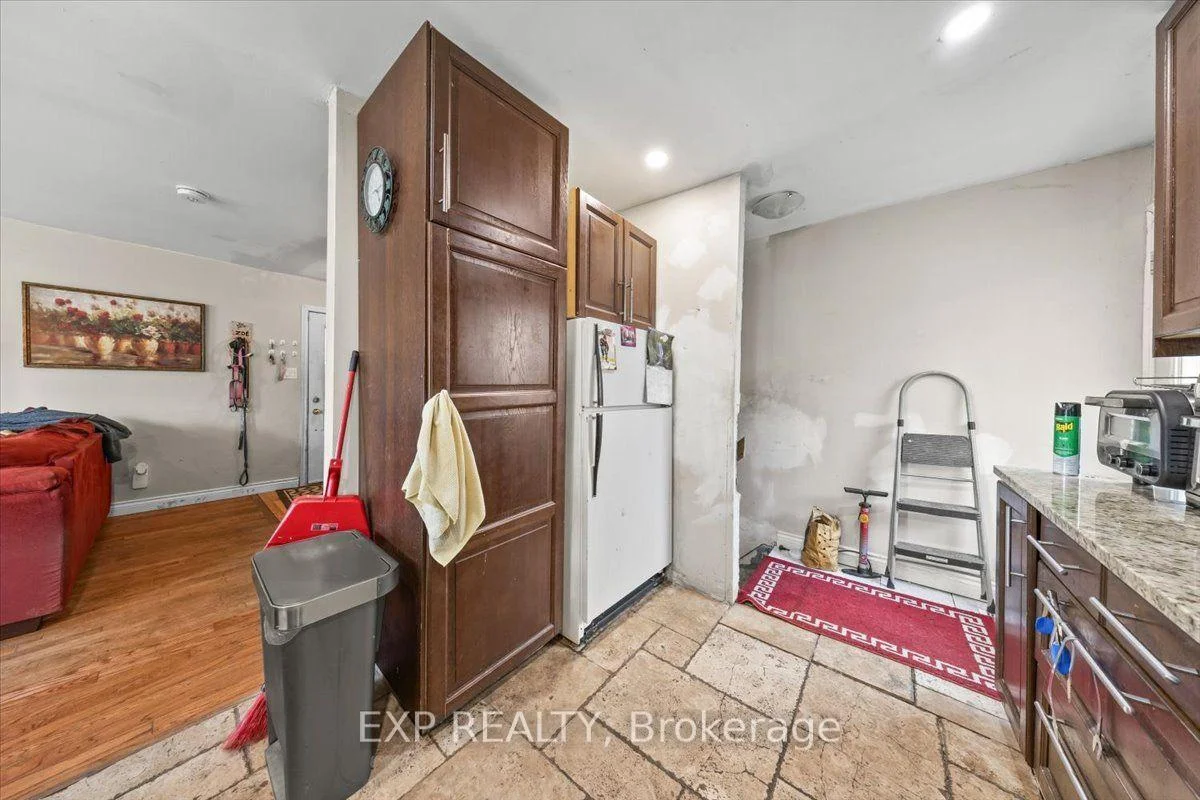 Photo 15 of 2670 Stone Crescent N, Ottawa, Redwood Park — HOMEH