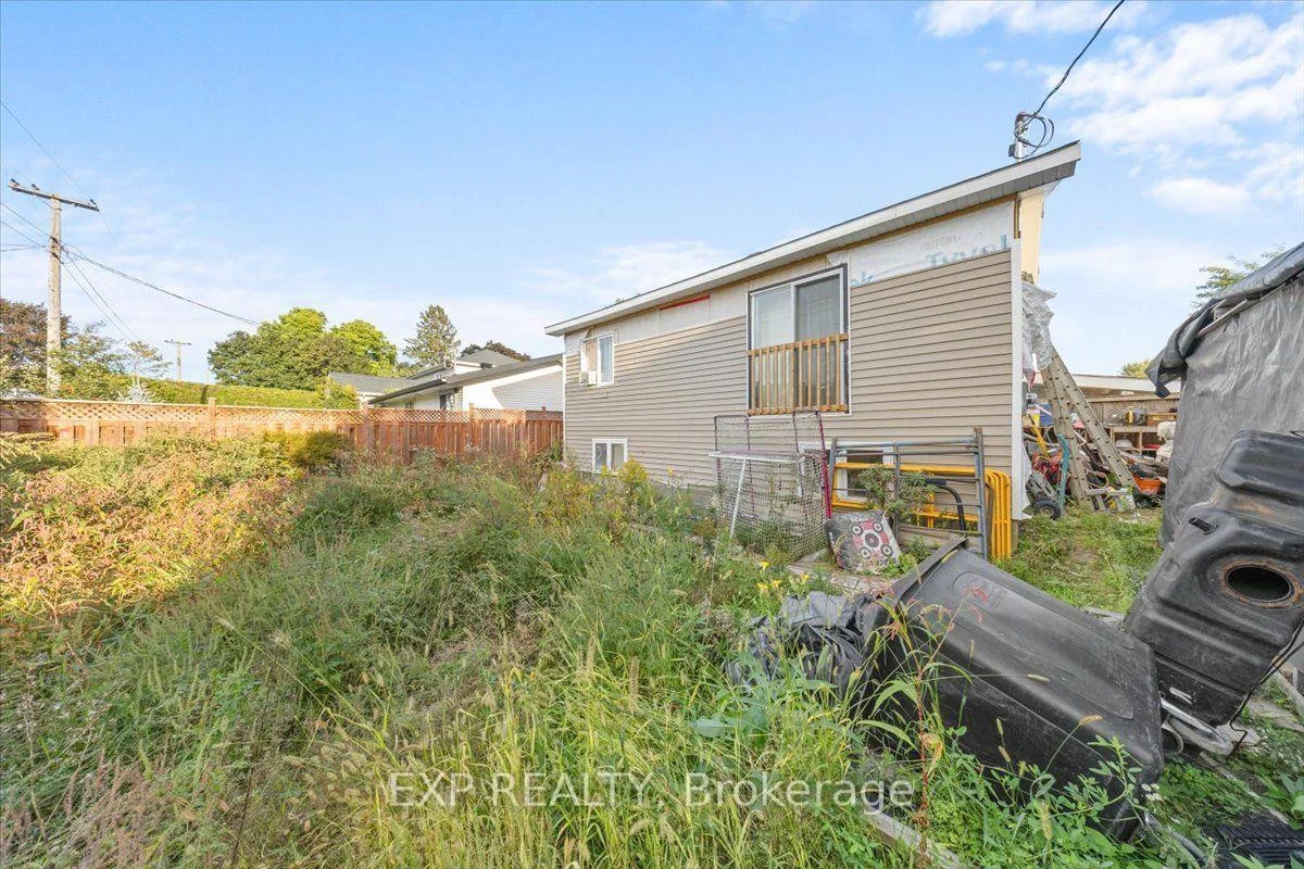 Photo 35 of 2670 Stone Crescent N, Ottawa, Redwood Park — HOMEH