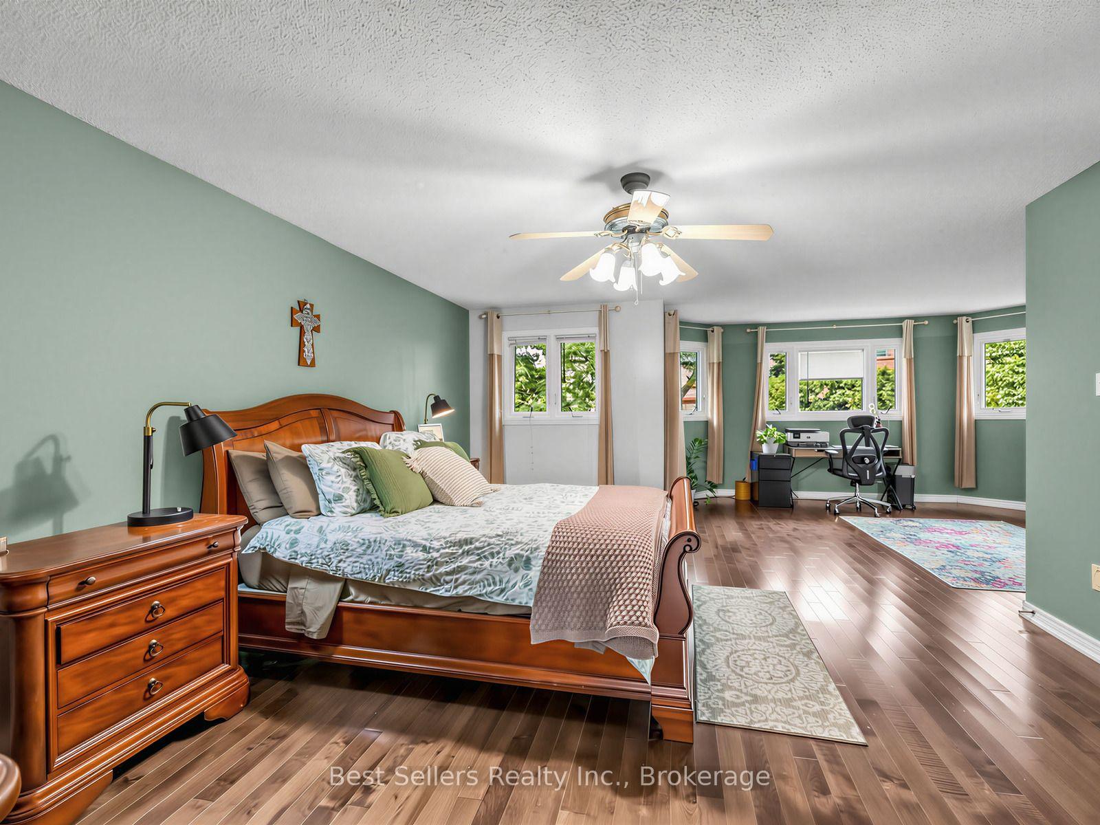 Photo 24 of 34 Kenpark Avenue, Brampton, Snelgrove — HOMEH