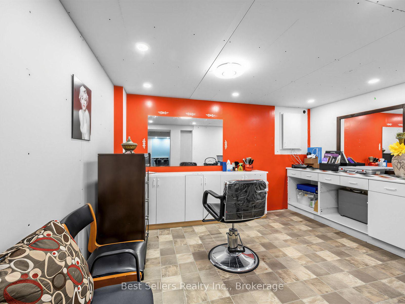Photo 30 of 34 Kenpark Avenue, Brampton, Snelgrove — HOMEH